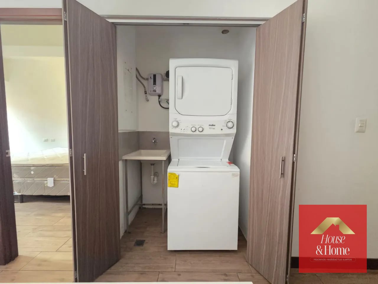 Apartamento amueblado en venta zona 10 — Apartamento en Venta en Casalini Diagonal 6, Zona 10, Guatemala, Ciudad — foto 13 de 17