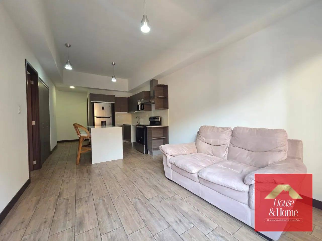 Apartamento amueblado en venta zona 10 — Apartamento en Venta en Casalini Diagonal 6, Zona 10, Guatemala, Ciudad — foto 7 de 17