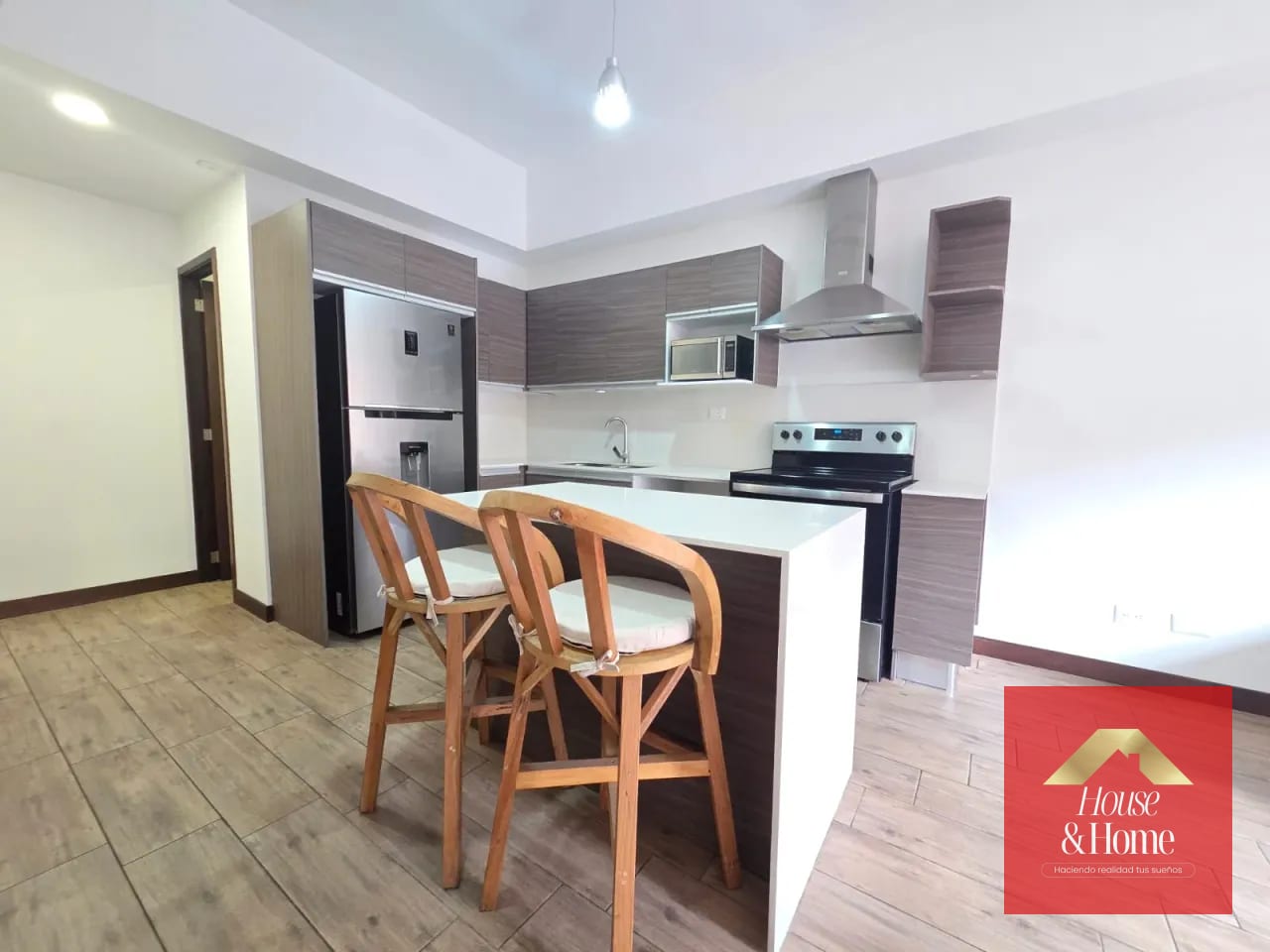 Apartamento amueblado en venta zona 10 — Apartamento en Venta en Casalini Diagonal 6, Zona 10, Guatemala, Ciudad — foto 5 de 17