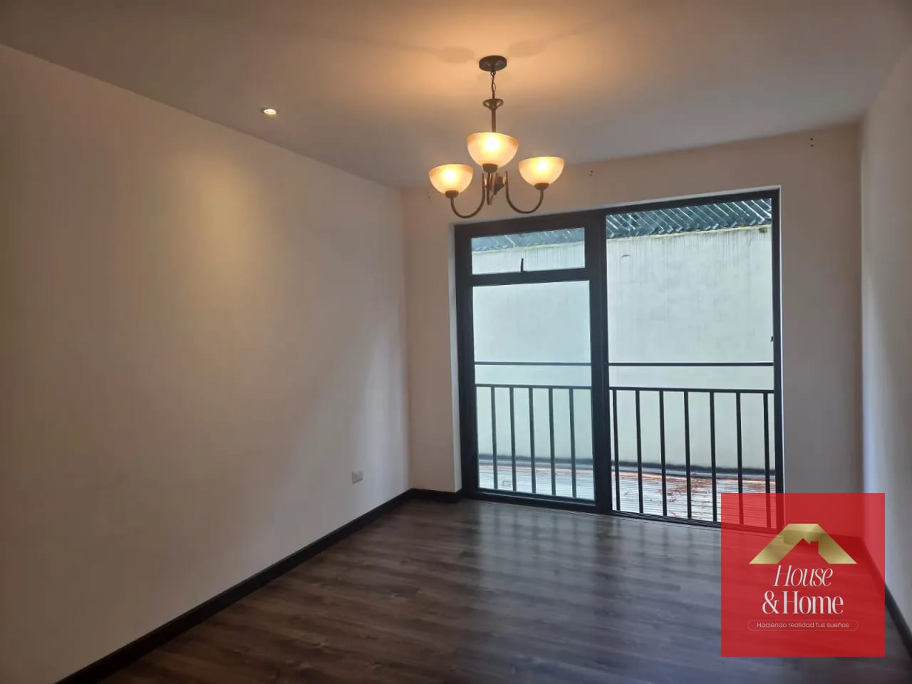 Sala — Venta de apartamento en zona 7 — Apartamento en Venta en Di Fiori, Zona 7, Guatemala, Ciudad — foto 3 de 15