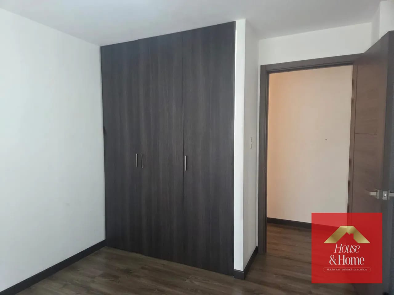 Dormitorio 3 — Venta de apartamento en zona 7 — Apartamento en Venta en Di Fiori, Zona 7, Guatemala, Ciudad — foto 12 de 15