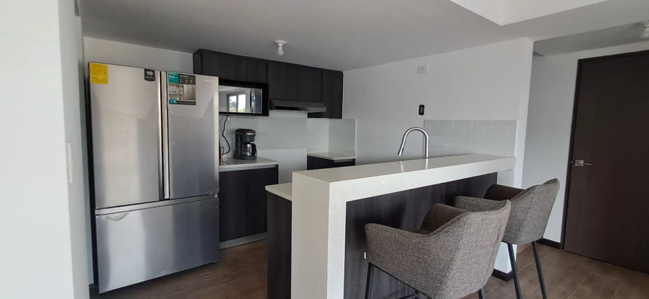 Apartamento tipo Villa en Condado Naranjo zona 4 de Mixco — Apartamento en Alquiler en Condado Naranjo, Zona 4 Mixco, Guatemala, Ciudad — foto 2 de 13
