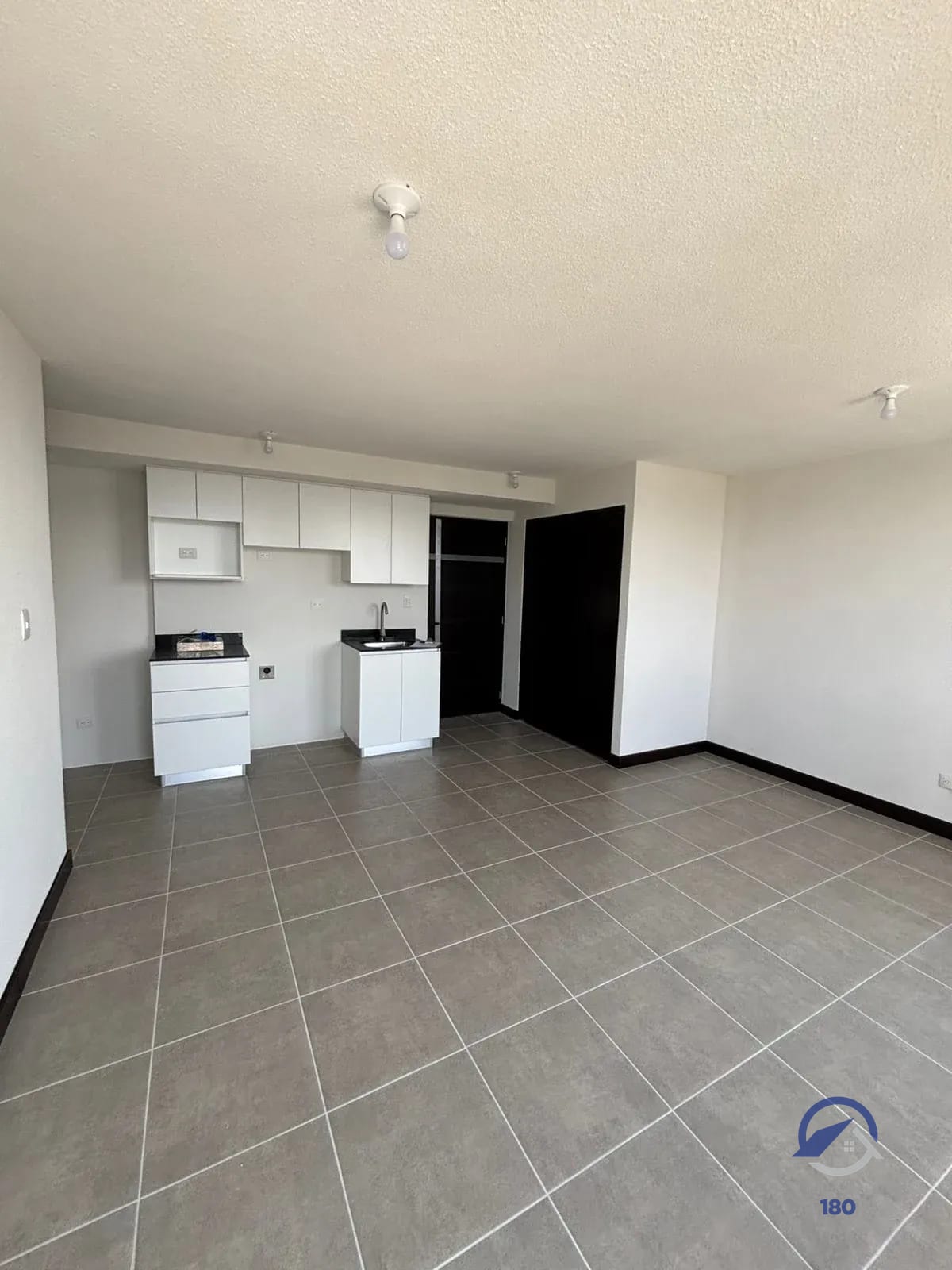 Apartamento en renta en Edificio Esenta, zona 12 — Apartamento en Venta en Esenta, Zona 12, Guatemala, Ciudad — foto 3 de 15