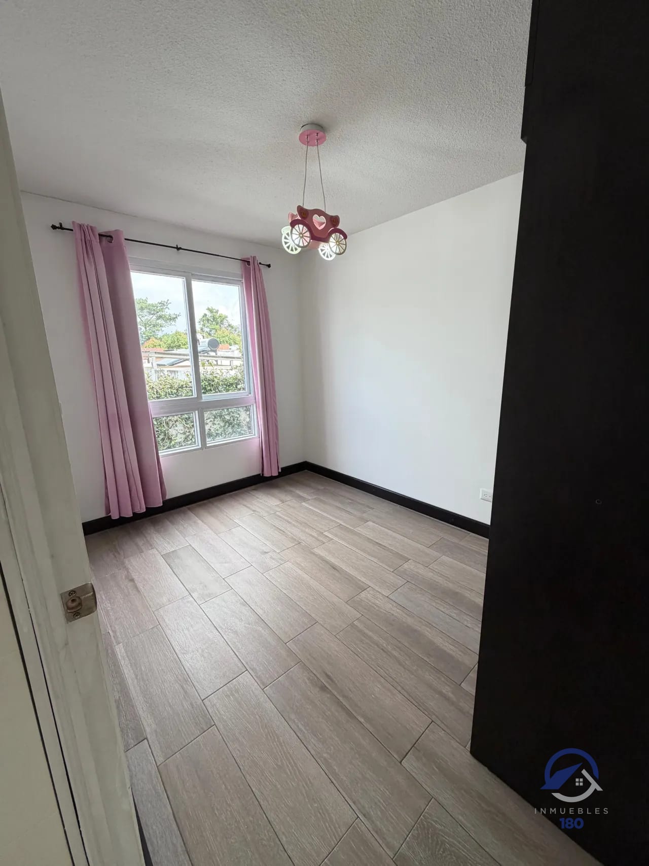 Casa en venta en Residencias Arboretto, Santa Catarina Pinula — Casa en Venta en Santa Catarina Pinula, Guatemala, Ciudad — foto 10 de 12