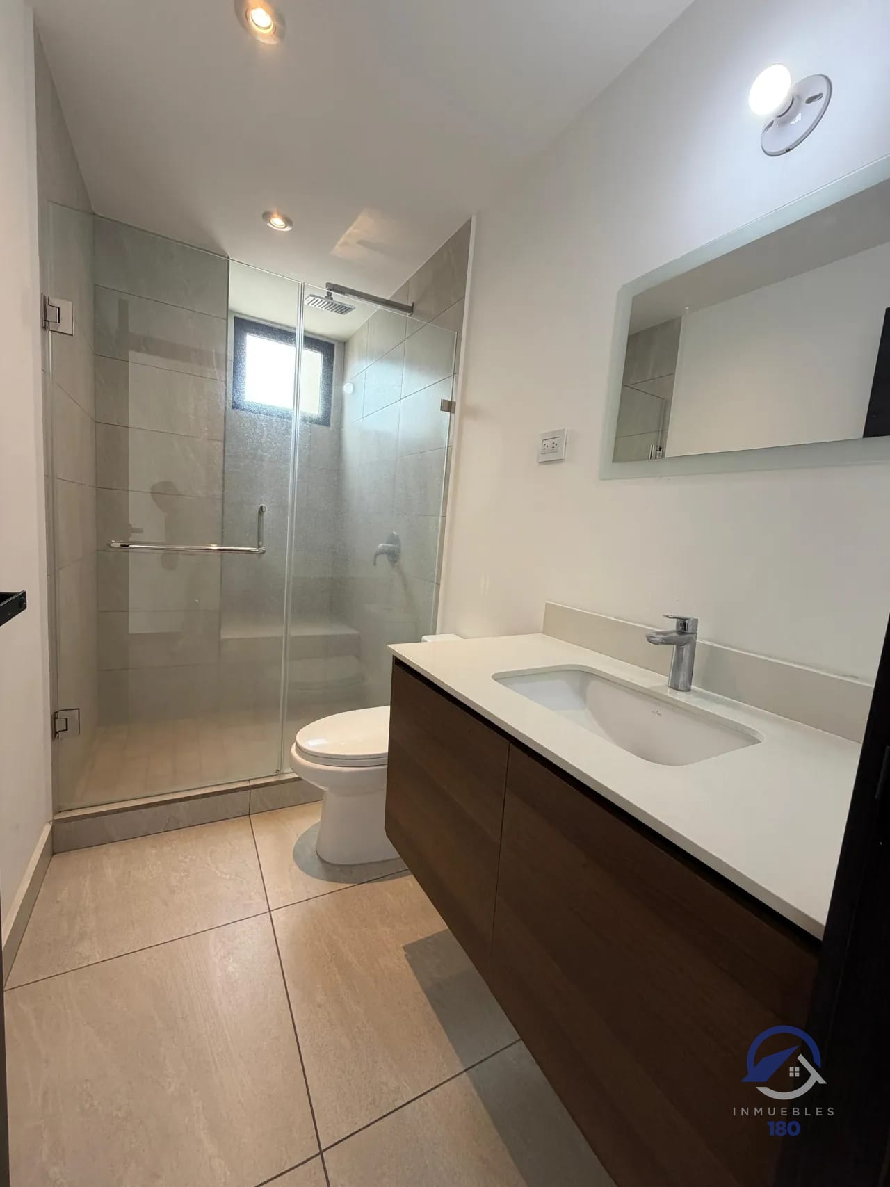 Apartamento en venta en Edificio IQ10, zona 10 — Apartamento en Venta en IQ10, Zona 10, Guatemala, Ciudad — foto 9 de 16