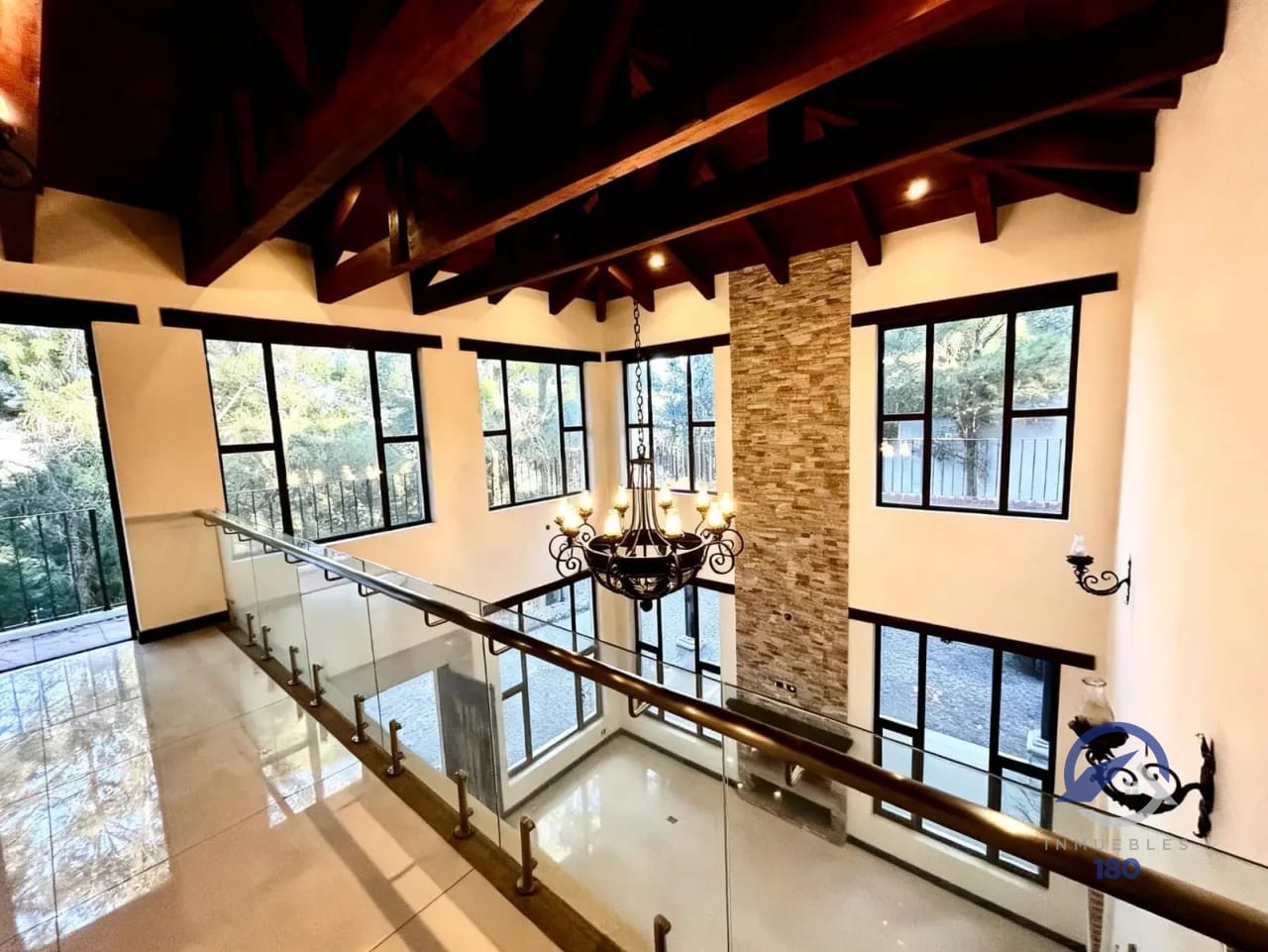 Casa en venta sobre la Carretera Interamericana, km. 33.8 — Casa en Venta en San Lucas Sacatepéquez, Sacatepéquez — foto 12 de 13