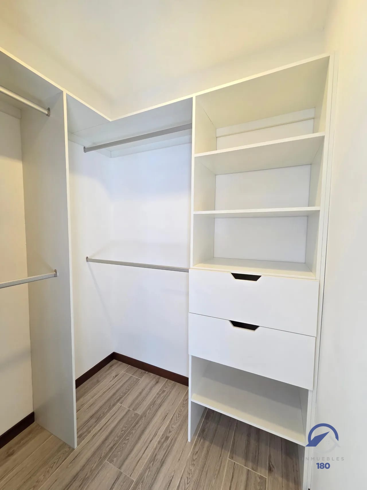 Apartamento para estrenar en renta en Edificio Neo 2, zona 10 — Apartamento en Alquiler en Neo Apartamentos, Zona 10, Guatemala, Ciudad — foto 7 de 16
