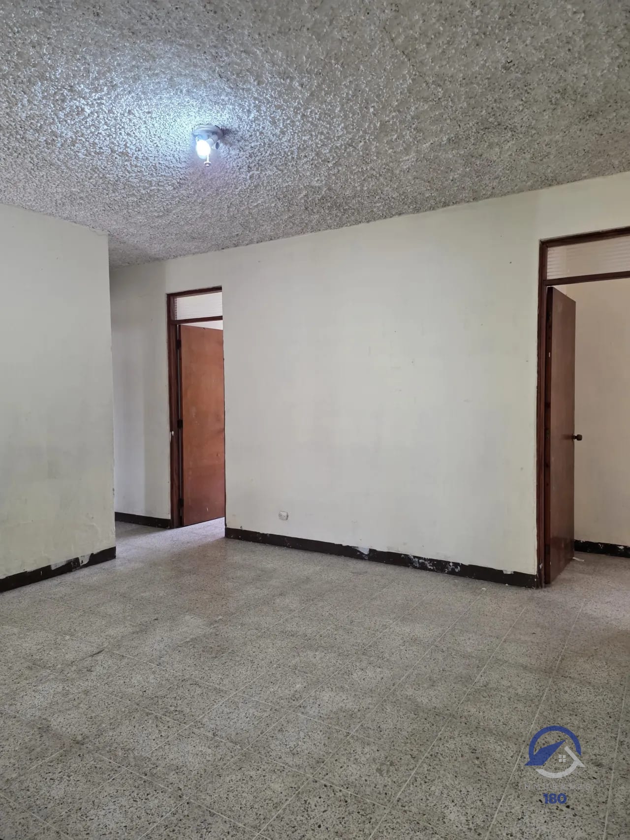 Terreno con casa para demoler en venta en Colonia El Maestro, zona 15 — Terreno en Venta en El Maestro II, Zona 15, Guatemala, Ciudad — foto 3 de 15