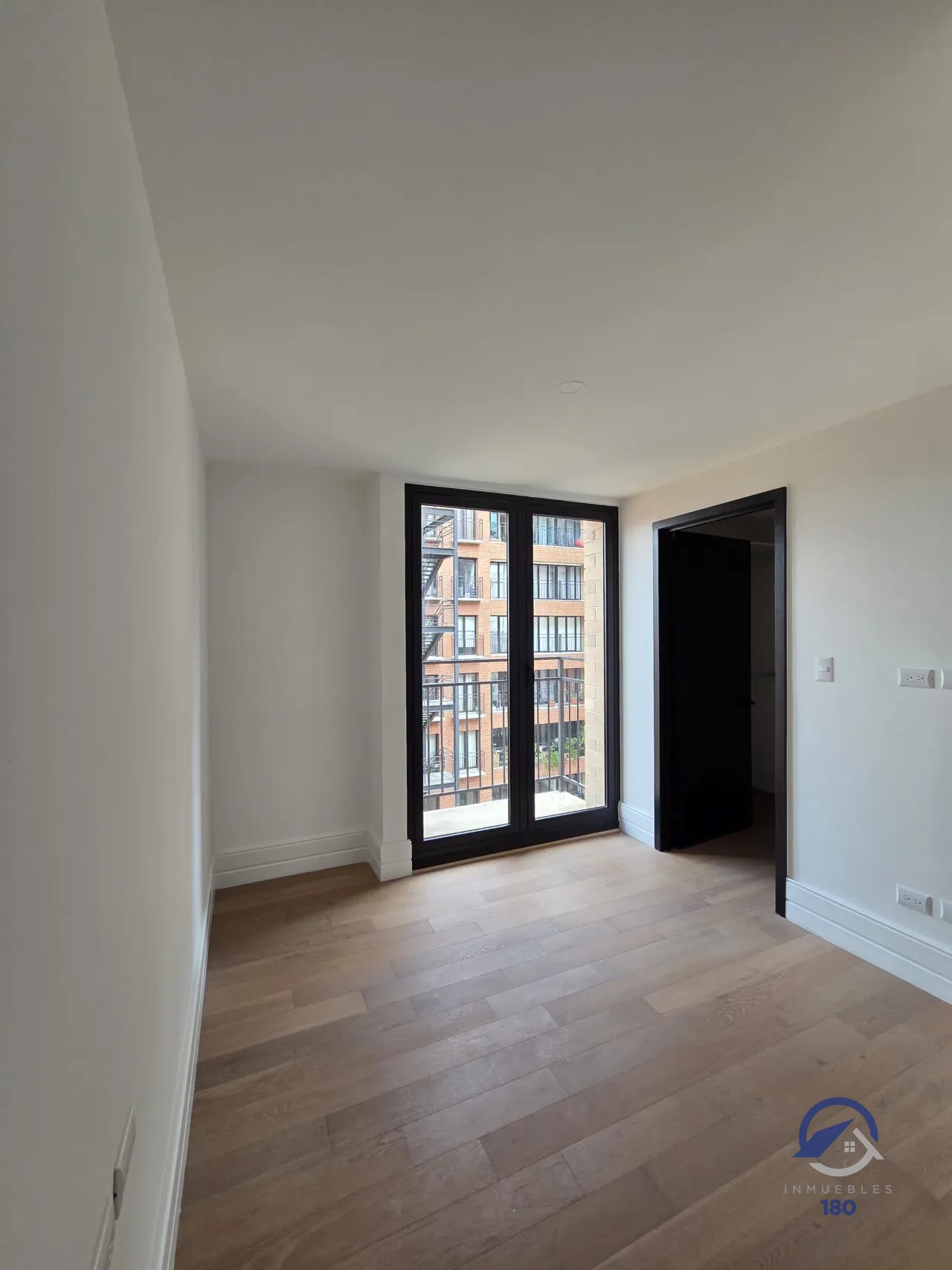 Apartamentos en Renta en Edificio Céntrico de 3 dormitorios, zona 5 — Apartamento en Alquiler en Céntrico, Zona 5, Guatemala, Ciudad — foto 4 de 11