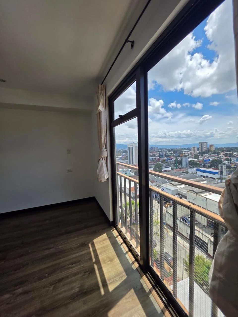 Venta de apartamento en Di Fiori Zona 7 — Apartamento en Venta en Di Fiori, Zona 7, Guatemala, Ciudad — foto 1 de 17