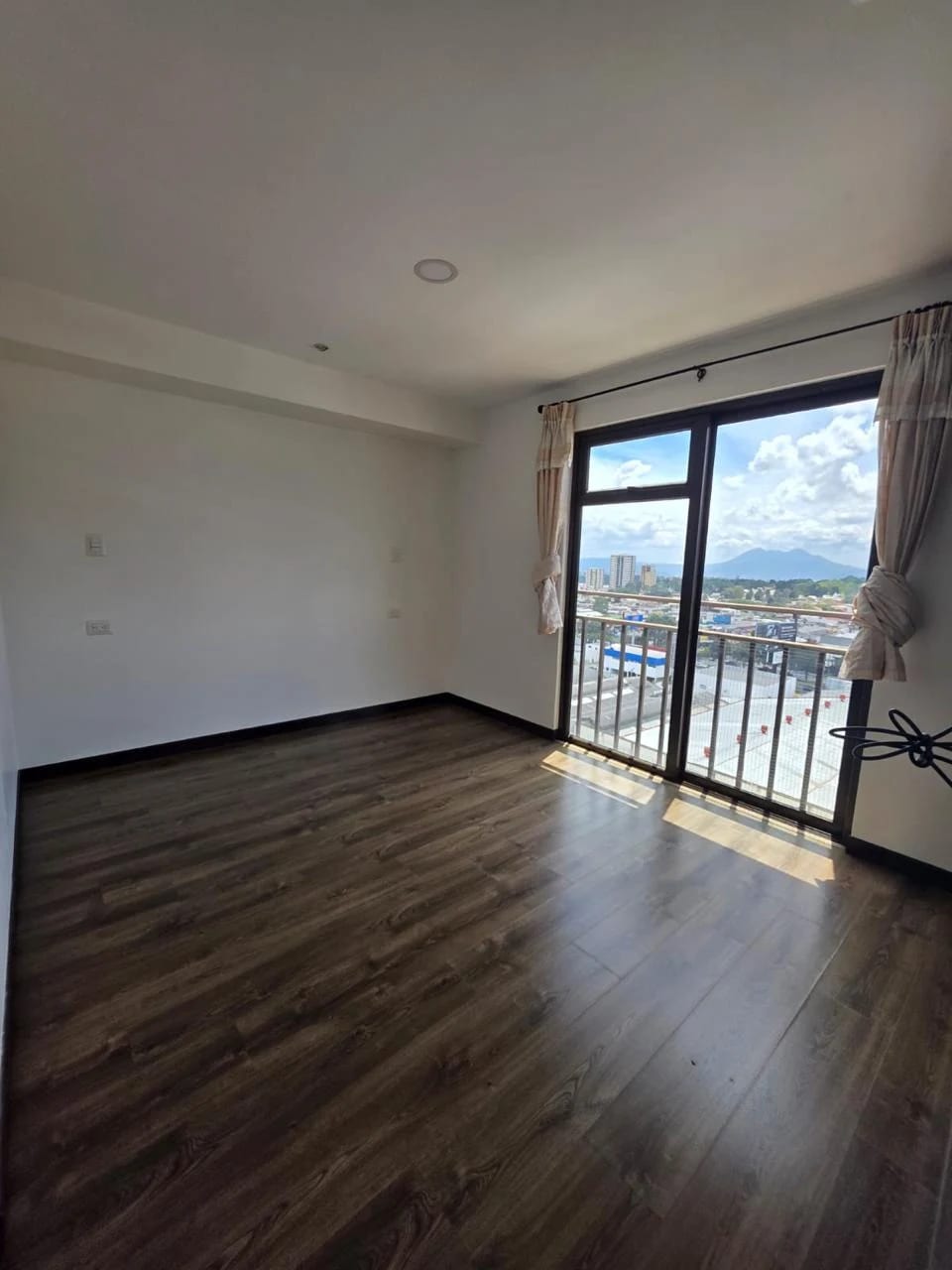Venta de apartamento en Di Fiori Zona 7 — Apartamento en Venta en Di Fiori, Zona 7, Guatemala, Ciudad — foto 15 de 17