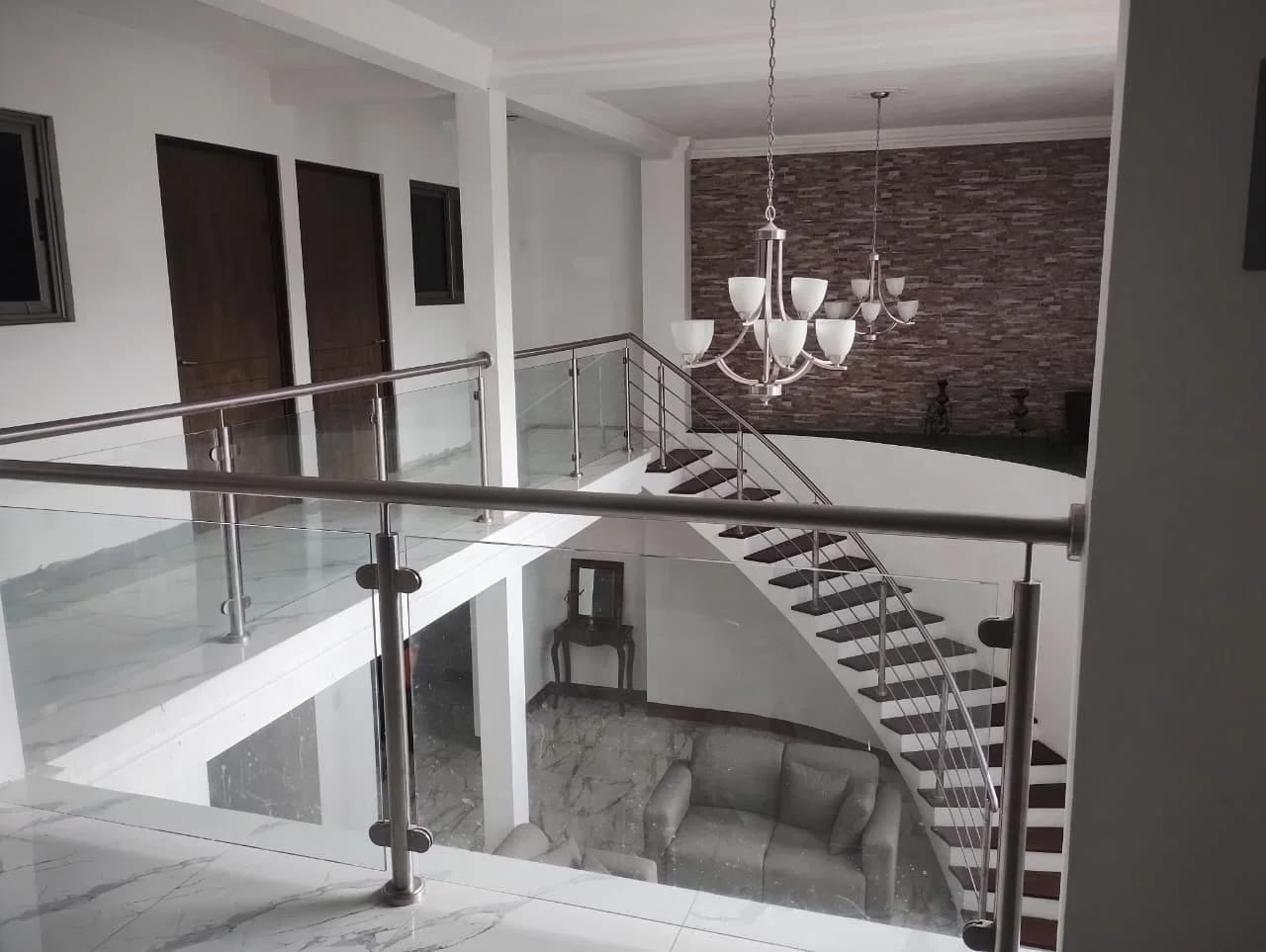 Venta de casa en Residencial Vistas de Florencia | Santa Lucía Milpas Altas — Casa en Venta en Santa Lucía Milpas Altas, Sacatepéquez — foto 11 de 15