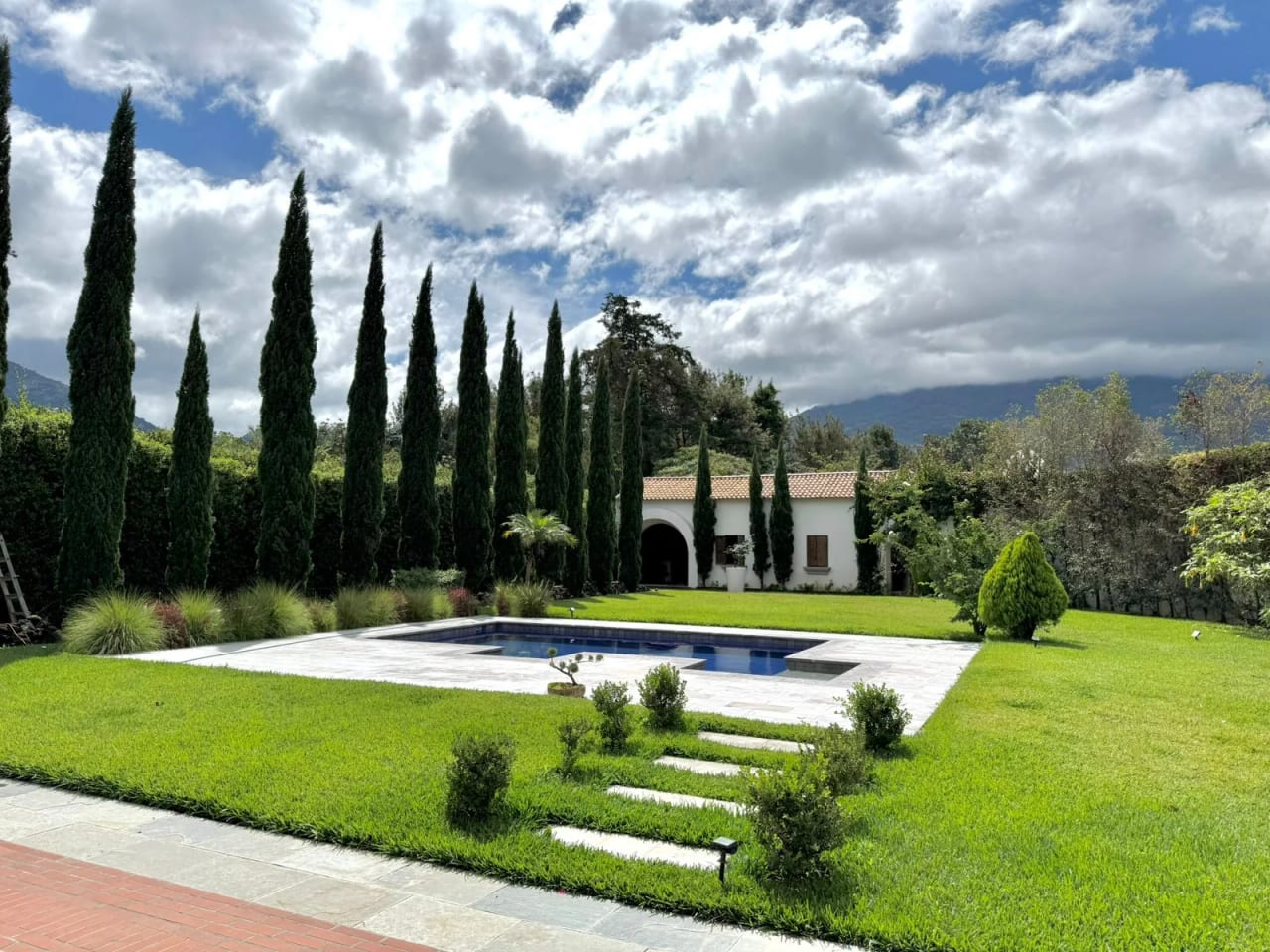 Venta de exclusiva casa en Panorama a 5 minutos de la Antigua — Casa en Venta en Antigua, Sacatepéquez — foto 12 de 17