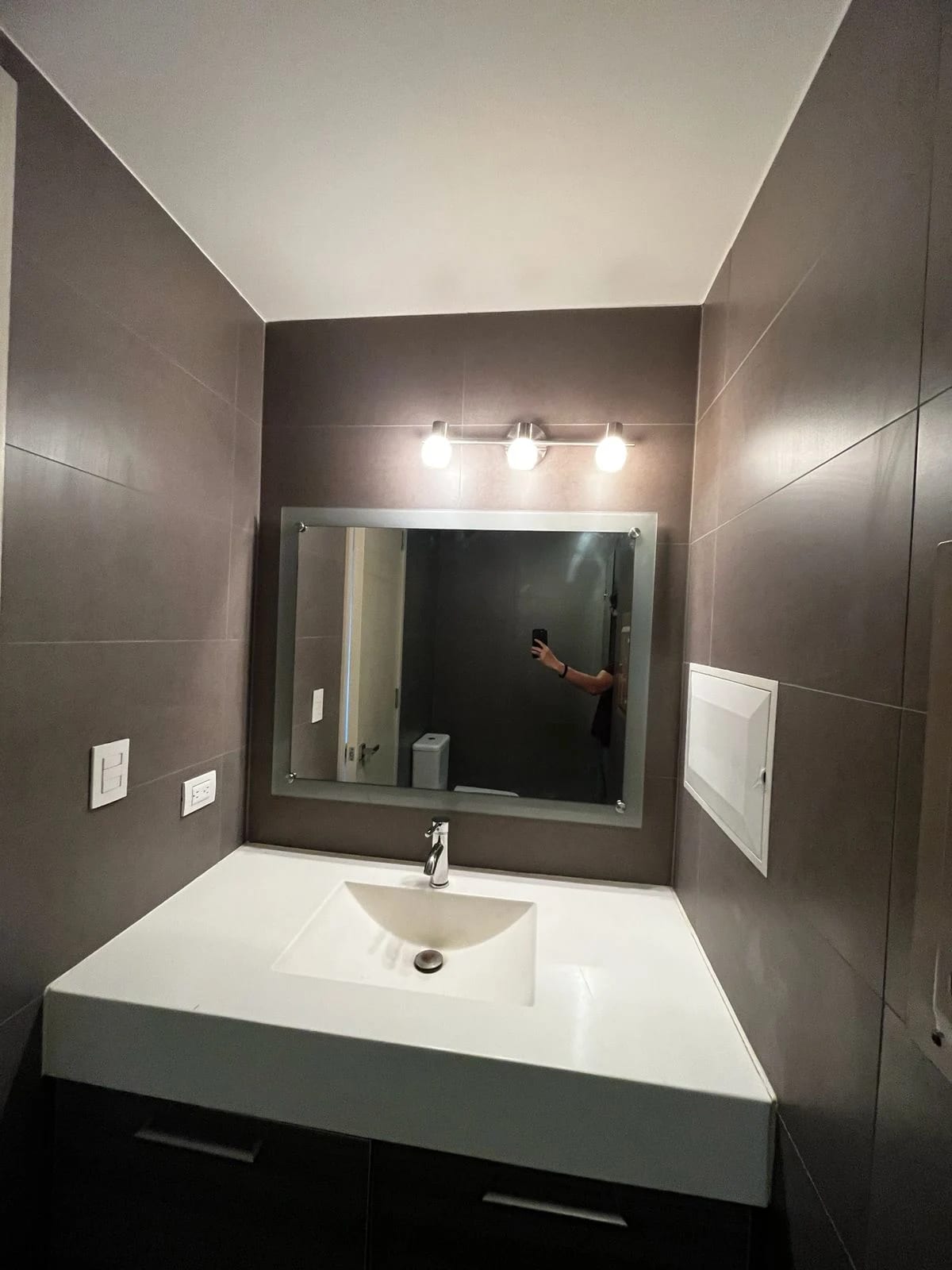 Renta de apartamento en Veinti4 Zona 10 — Apartamento en Alquiler en Veinti4, Zona 10, Guatemala, Ciudad — foto 5 de 10