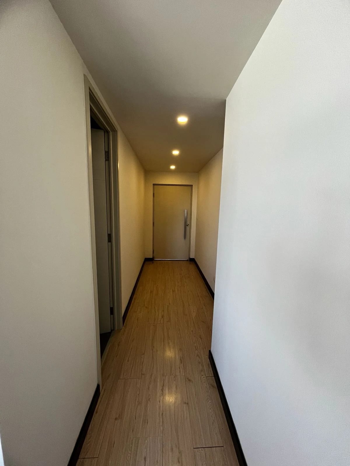 Renta de apartamento en Veinti4 Zona 10 — Apartamento en Alquiler en Veinti4, Zona 10, Guatemala, Ciudad — foto 9 de 10