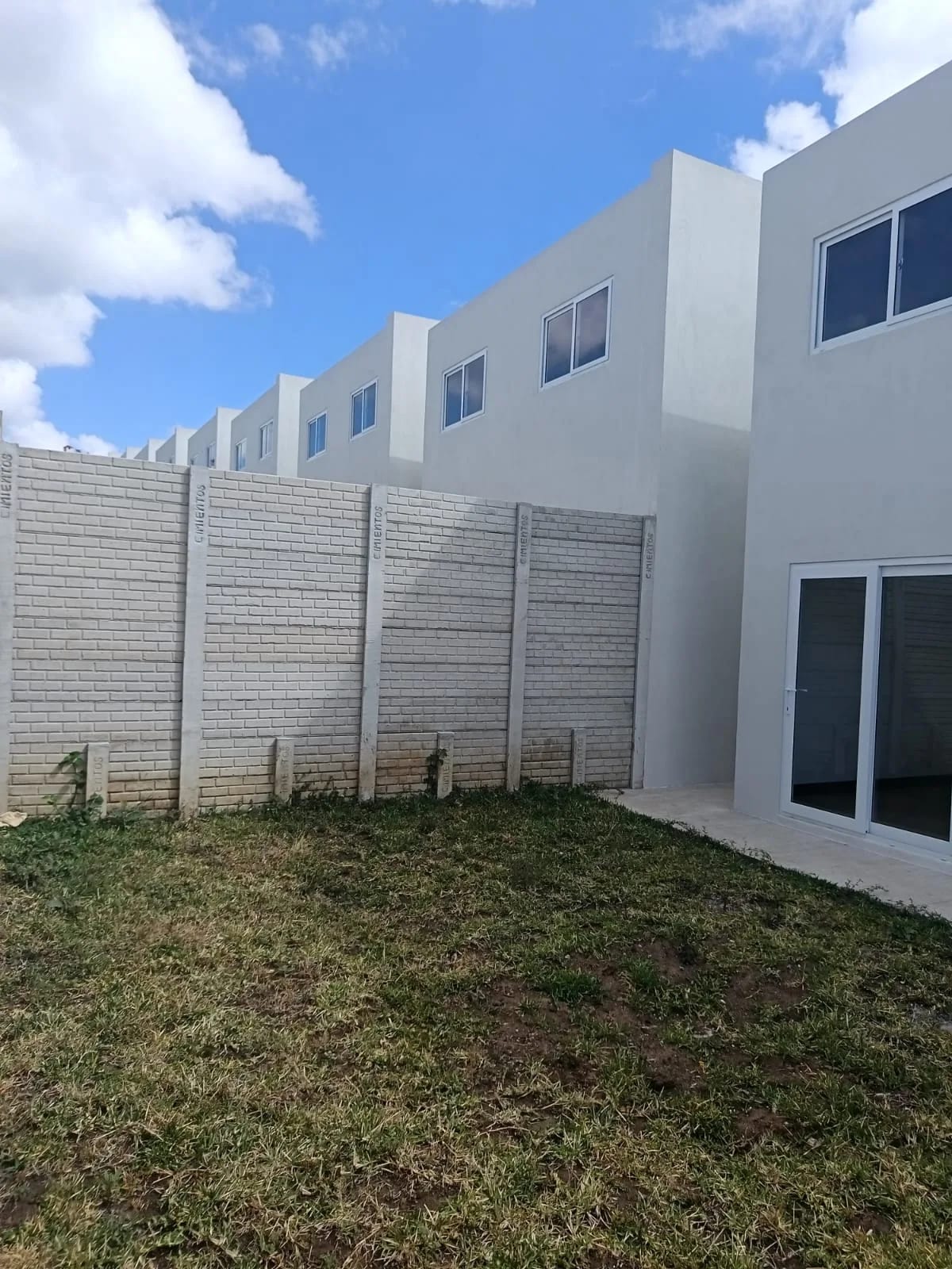 Renta de casa en Bosques de Santa Elena | Km.26.5 CAES | — Casa en Alquiler en Santa Elena Barillas, Guatemala, Ciudad — foto 4 de 12