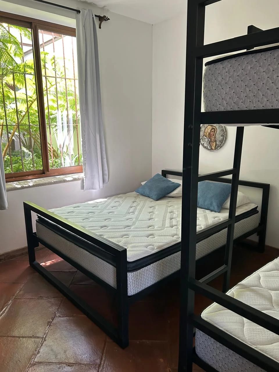 Renta de casa amueblada dentro de Condominio en Antigua Guatemala — Casa en Alquiler en Antigua, Sacatepéquez — foto 2 de 15