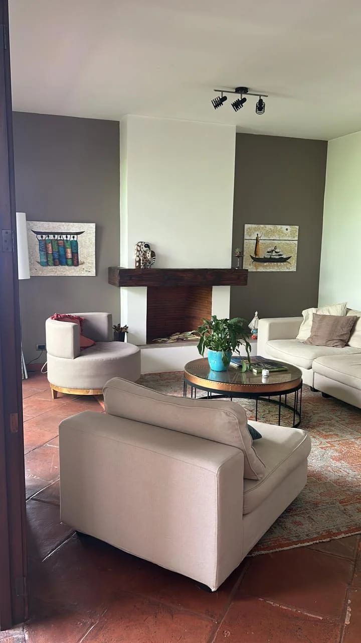 Renta de casa amueblada dentro de Condominio en Antigua Guatemala — Casa en Alquiler en Antigua, Sacatepéquez — foto 1 de 15