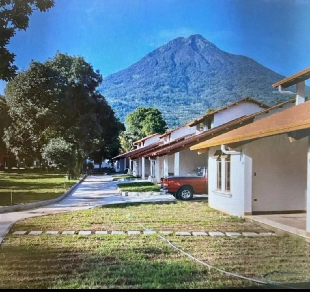 Renta de casas en Villas de Duero, San Pedro El Alto | Sacatepequez — Casa vacacional en Alquiler en Antigua, Sacatepéquez — foto 1 de 17