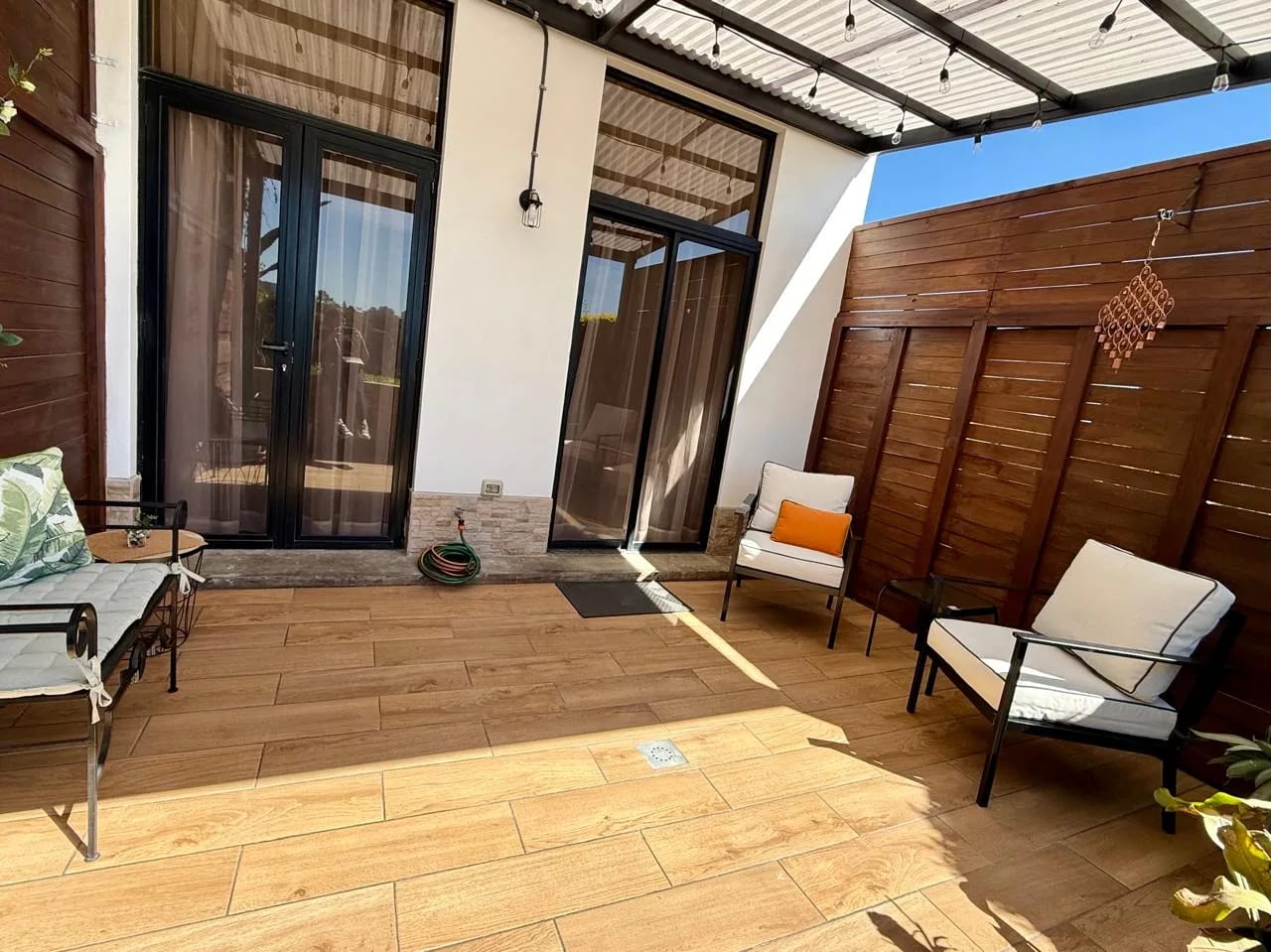 Renta de apartamento tipo Loft Amueblado en Edificio Fabra Zona 10 — Apartamento en Alquiler en Fabra, Zona 10, Guatemala, Ciudad — foto 10 de 11