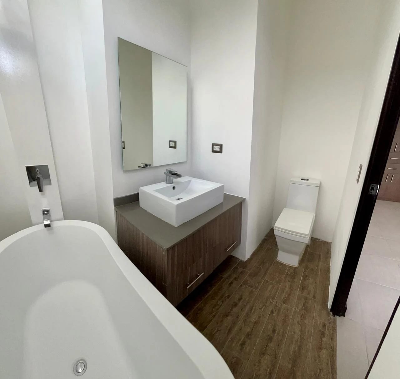 Venta de apartamento con amplia terraza en Destiny Sky Homes | Km.14.5 CAES — Apartamento en Venta en Destiny Sky Homes, Carretera a El Salvador, Guatemala, Ciudad — foto 5 de 10