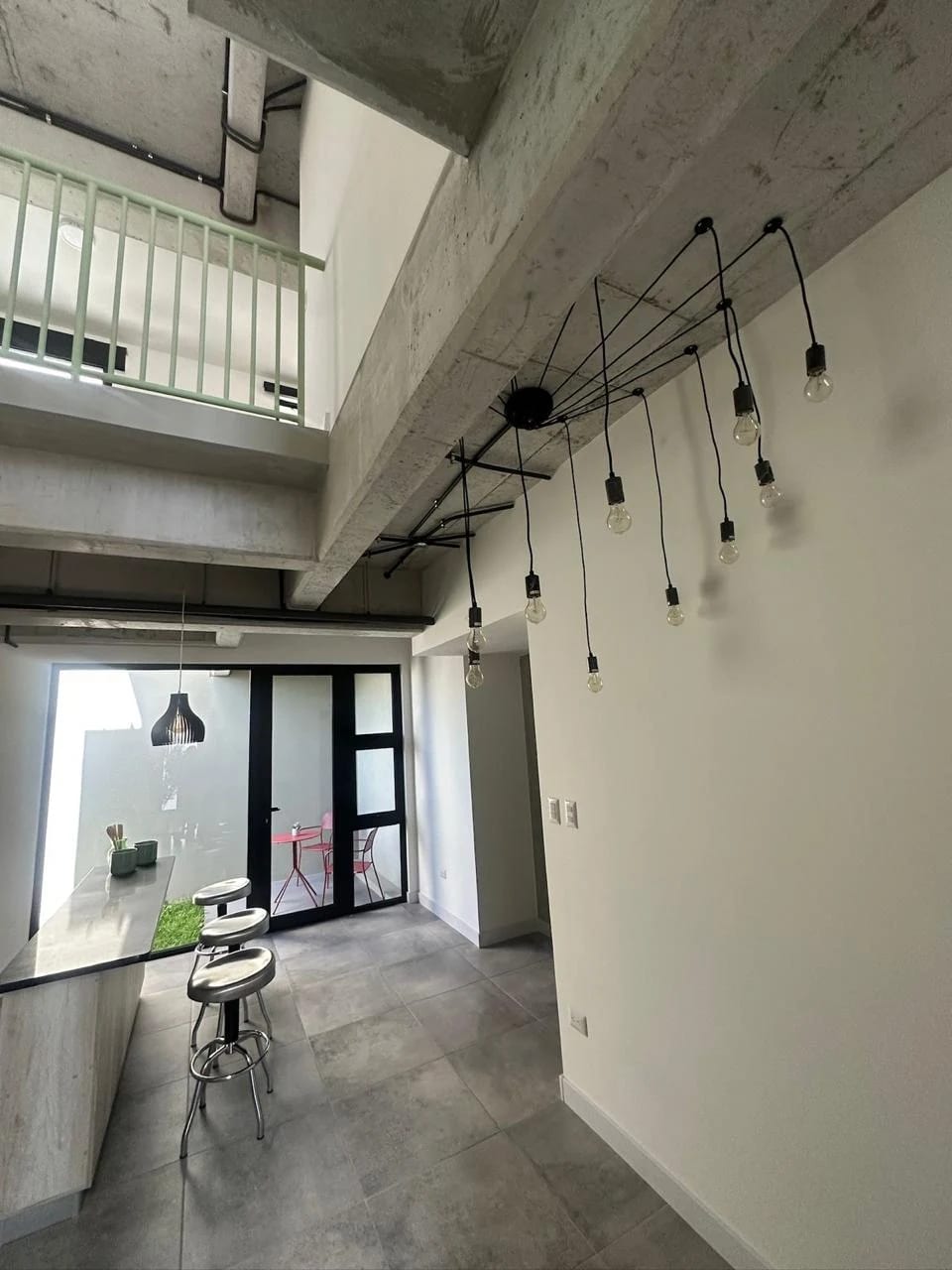 Renta de apartamento tipo Loft de 2 niveles en SILK | Zona 4 — Apartamento en Alquiler en Zona 4, Guatemala, Ciudad — foto 1 de 1