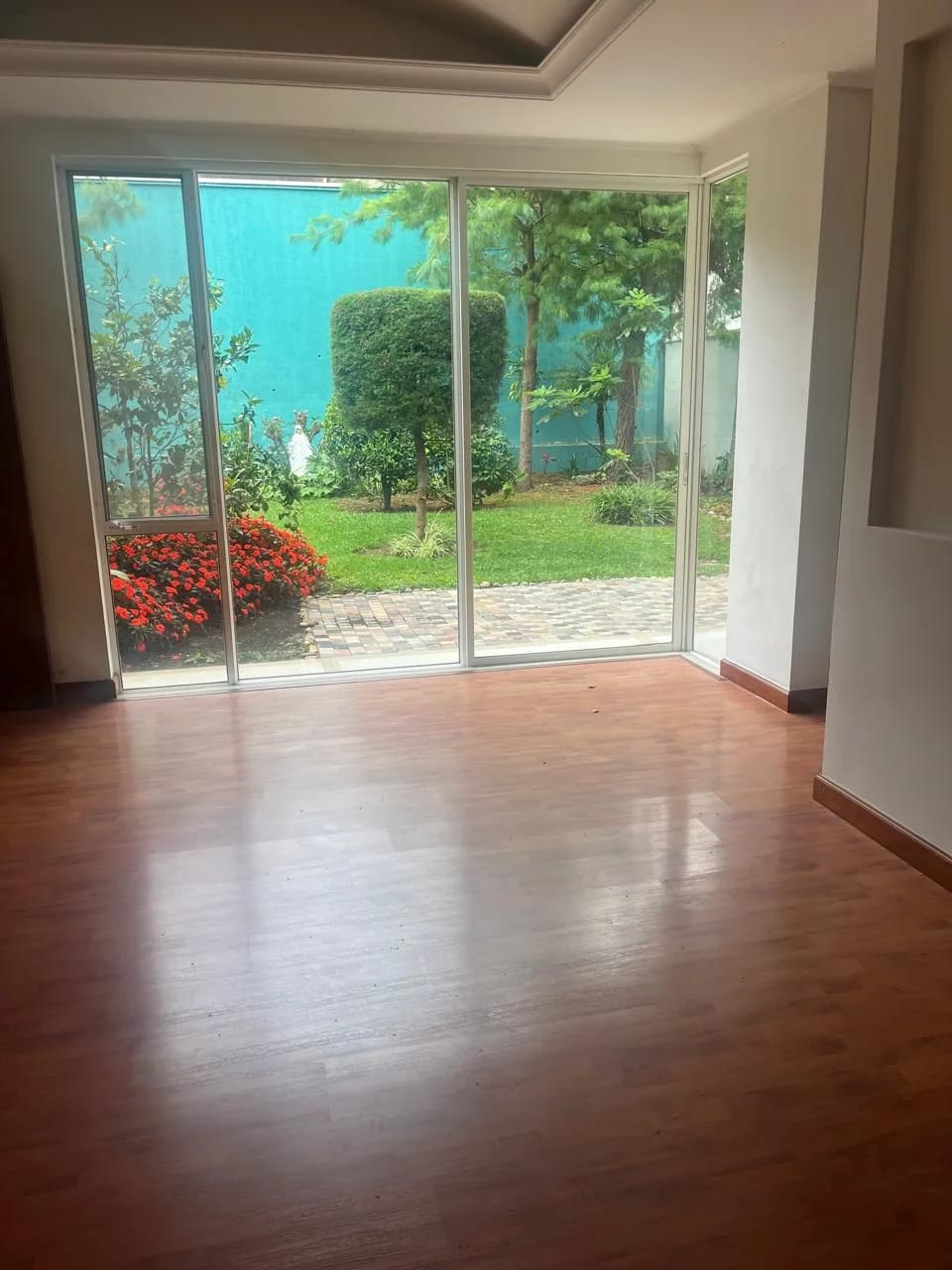 Renta de Casa el Portal del Bosque 1 | Carretera a El Salvador — Casa en Alquiler en Portal del Bosque, Carretera a El Salvador, Guatemala, Ciudad — foto 1 de 1