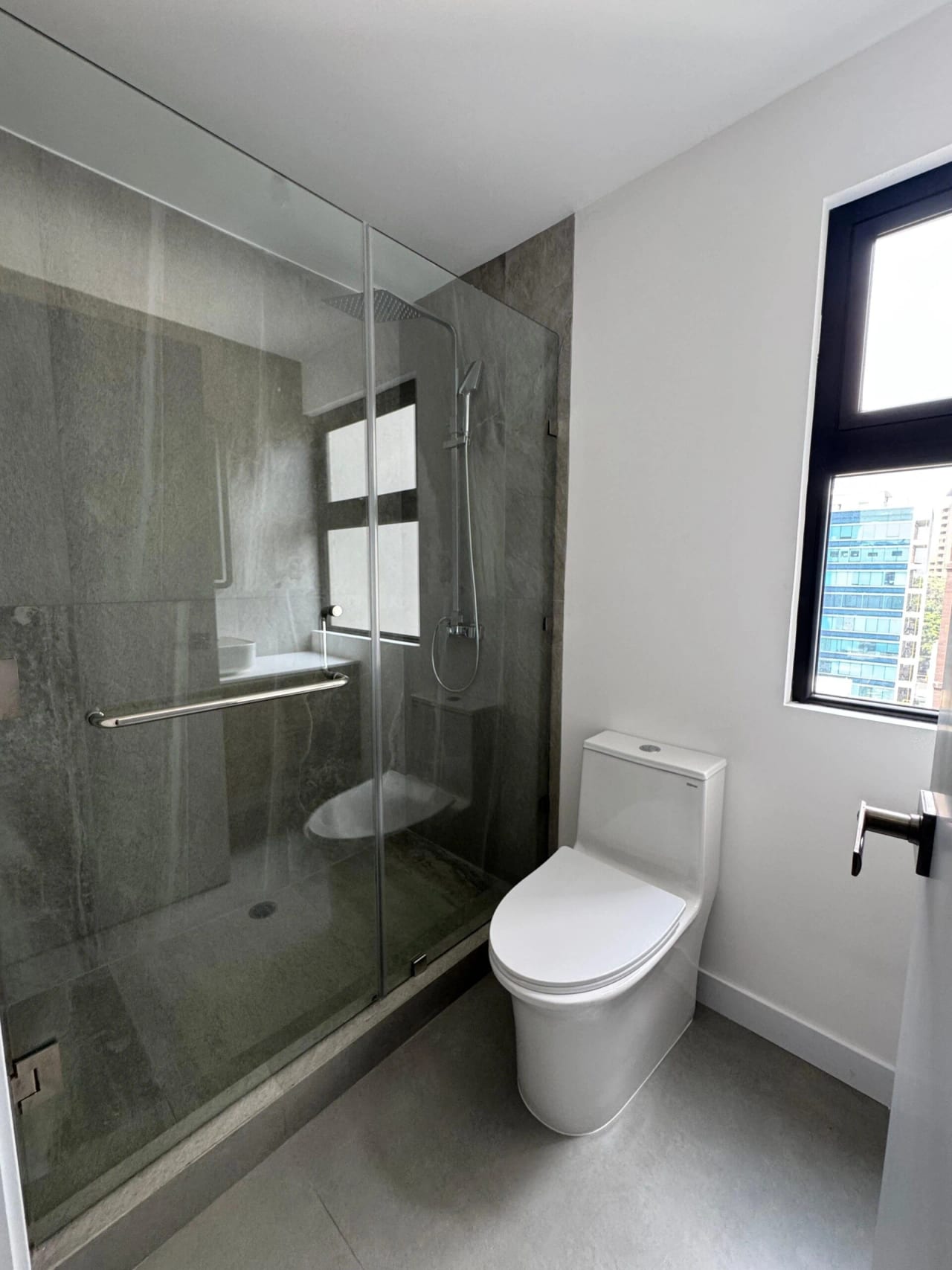 Apartamentos en Edificio Bonadíez | Zona 10 de 2 habitaciones y doble ingreso — Apartamento en Alquiler en Bonadiez, Zona 10, Guatemala, Ciudad — foto 7 de 17