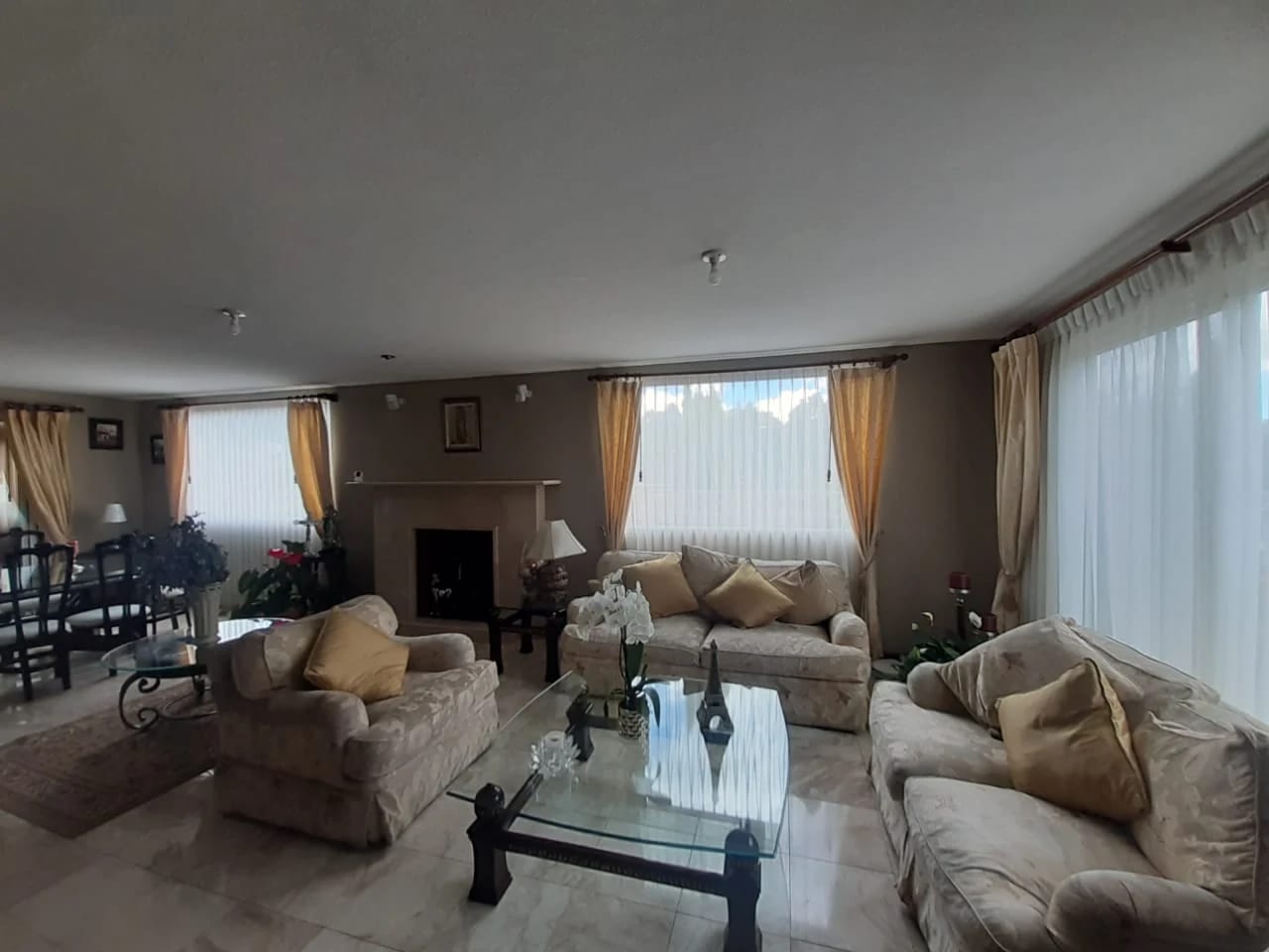 Renta de casa en Condominio Colinas de Castel | Km.18 Carretera a El Salvador — Casa en Alquiler en Colinas de Castel, Carretera a El Salvador, Guatemala, Ciudad — foto 2 de 8