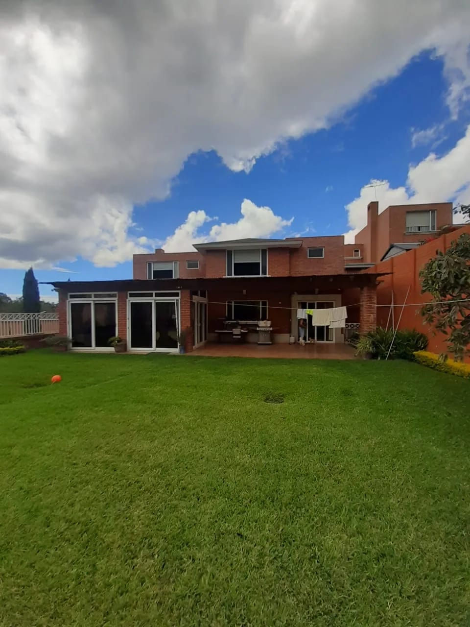 Renta de casa en Condominio Colinas de Castel | Km.18 Carretera a El Salvador — Casa en Alquiler en Colinas de Castel, Carretera a El Salvador, Guatemala, Ciudad — foto 7 de 8