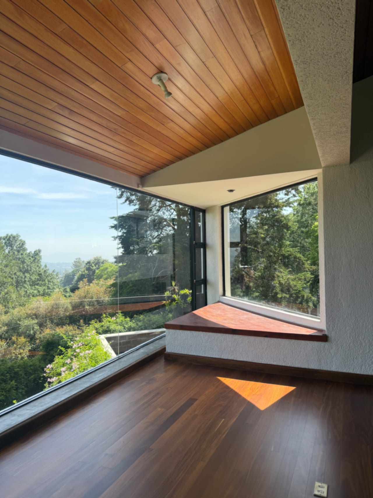 Lujosa Mansión en Montebello II Km 9.8 — Casa en Venta en Santa Catarina Pinula, Guatemala, Ciudad — foto 5 de 15