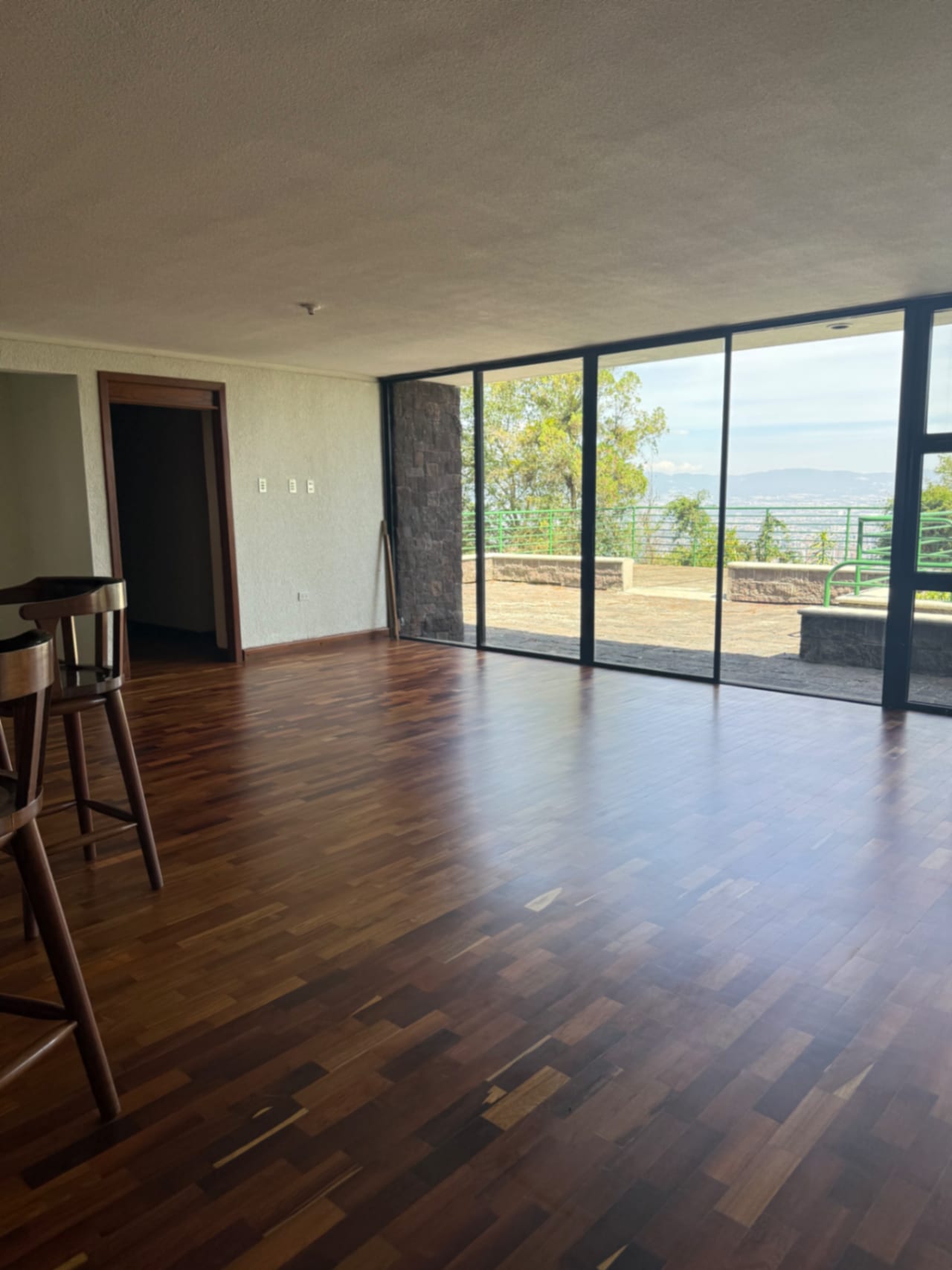 Lujosa Mansión en Montebello II Km 9.8 — Casa en Venta en Santa Catarina Pinula, Guatemala, Ciudad — foto 13 de 15
