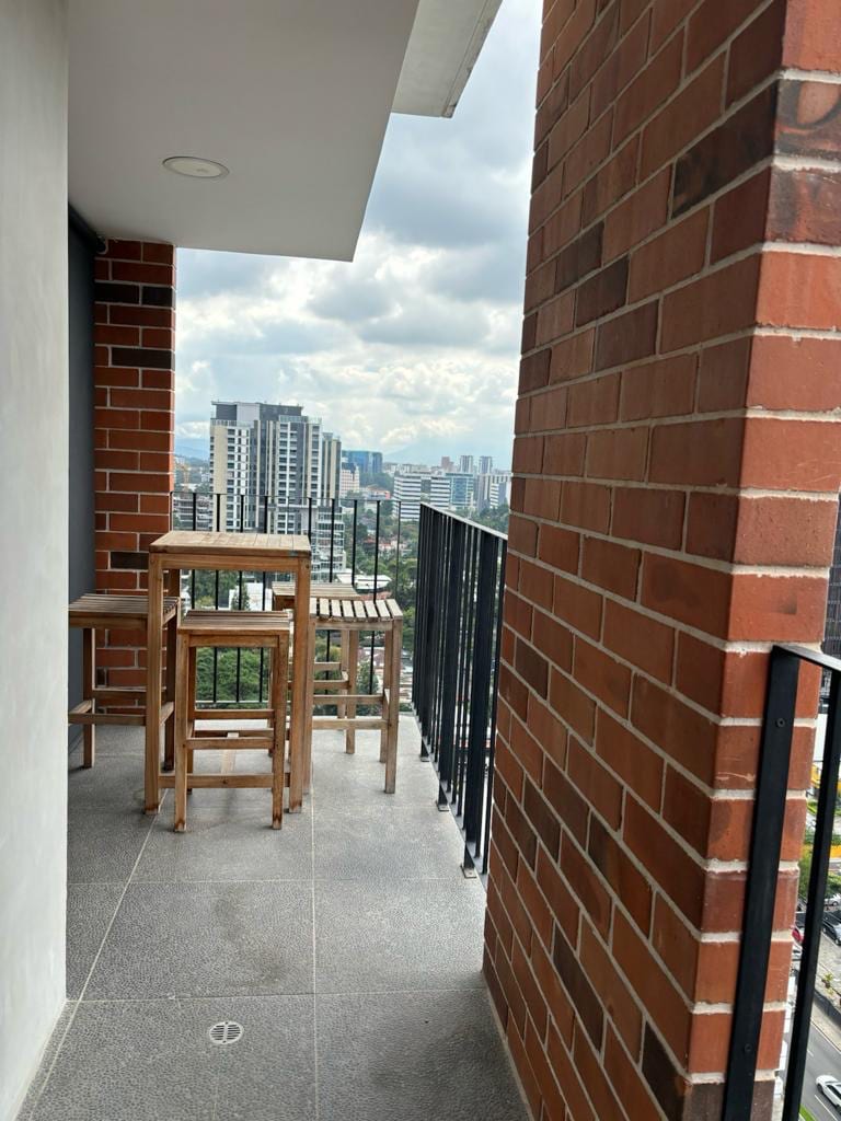 Apartamento amueblado con acabados de diseñador — Apartamento en Alquiler en Airali, Zona 10, Guatemala, Ciudad — foto 10 de 15