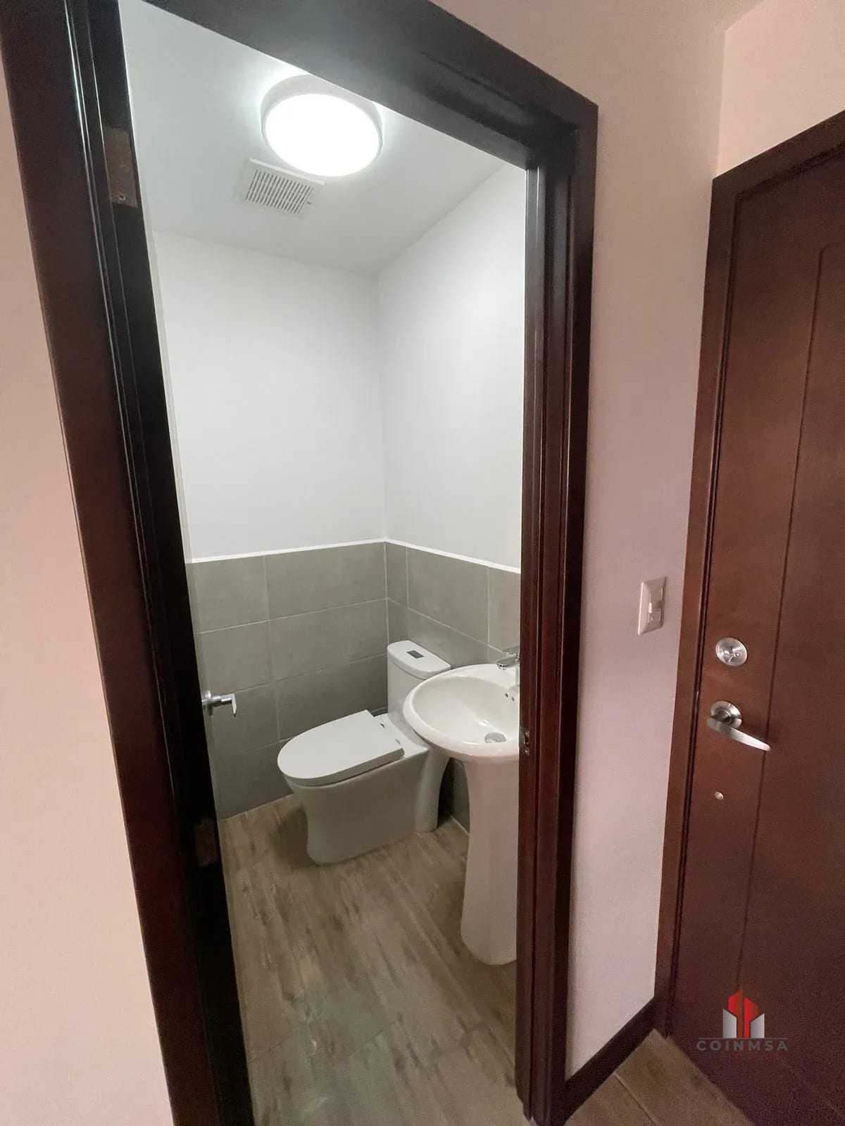 Apartamento en renta en zona 10 / Casalini Diagonal 6 — Apartamento en Alquiler en Casalini Diagonal 6, Zona 10, Guatemala, Ciudad — foto 4 de 11