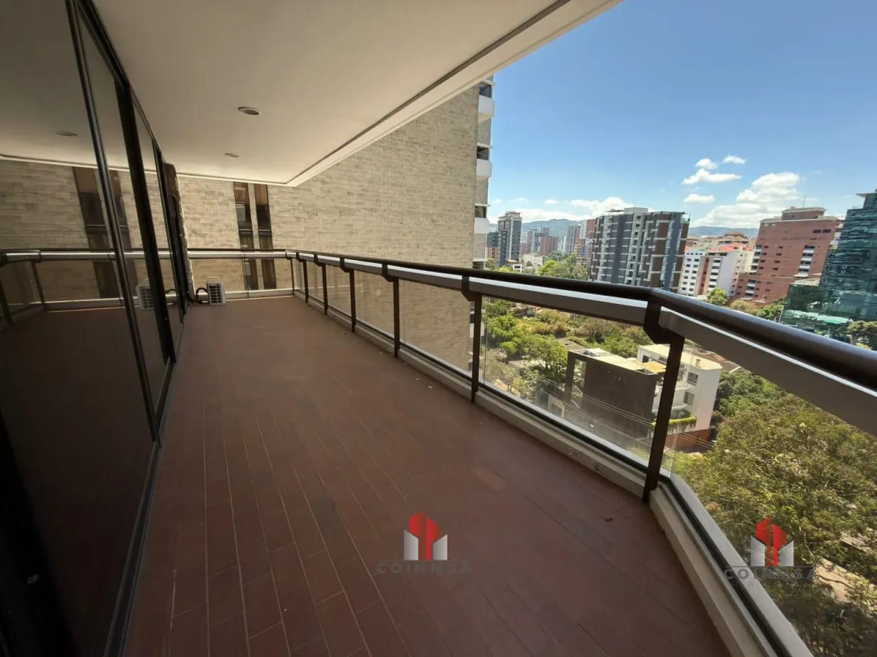 Apartamento amueblado en Venta zona 10 / Tiffany II — Apartamento en Venta en Tiffany II, Zona 10, Guatemala, Ciudad — foto 5 de 17