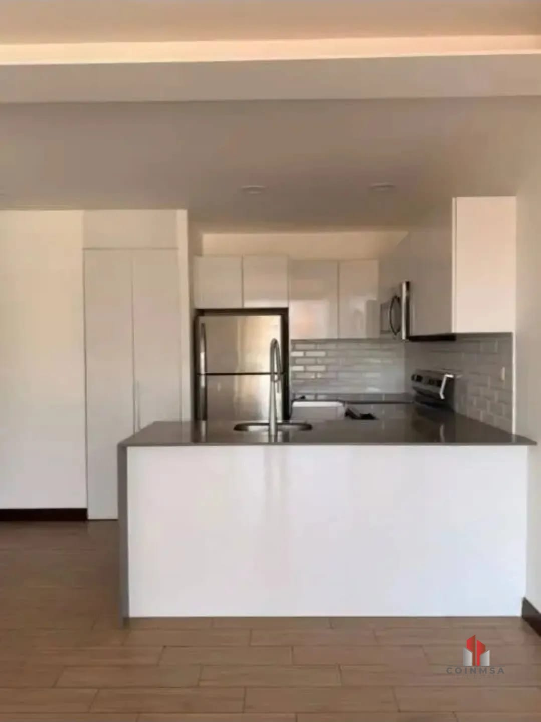Apartamento semi - amueblado en renta zona 15 Vista Hermosa II / Avenik — Apartamento en Alquiler en Avenik, Zona 15, Guatemala, Ciudad — foto 1 de 12