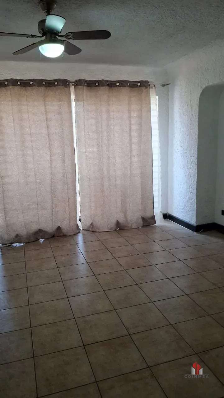 Apartamento semi-amueblado en Renta zona 10 — Apartamento en Alquiler en Las Cañas, Zona 10, Guatemala, Ciudad — foto 5 de 9