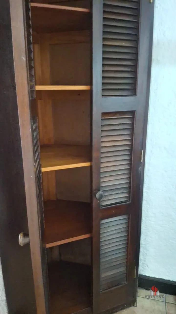 Apartamento semi-amueblado en Renta zona 10 — Apartamento en Alquiler en Las Cañas, Zona 10, Guatemala, Ciudad — foto 6 de 9