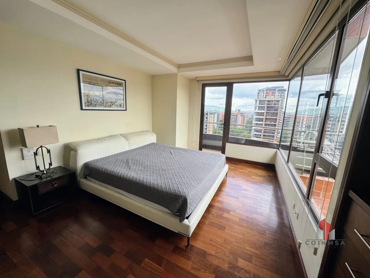 Apartamento amueblado en Renta zona 10 — Apartamento en Alquiler en Santa María, Zona 10, Guatemala, Ciudad — foto 6 de 13