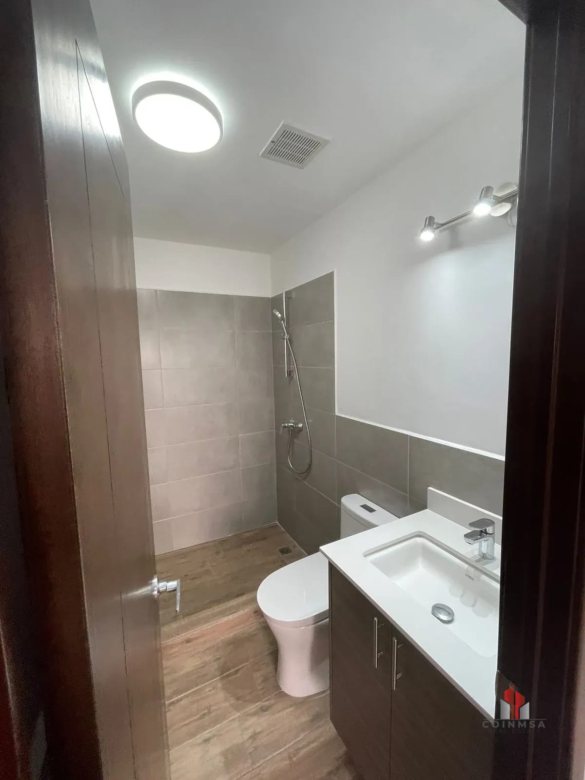 Apartamento en renta en zona 10 / Casalini Diagonal 6 — Apartamento en Alquiler en Casalini Diagonal 6, Zona 10, Guatemala, Ciudad — foto 7 de 10