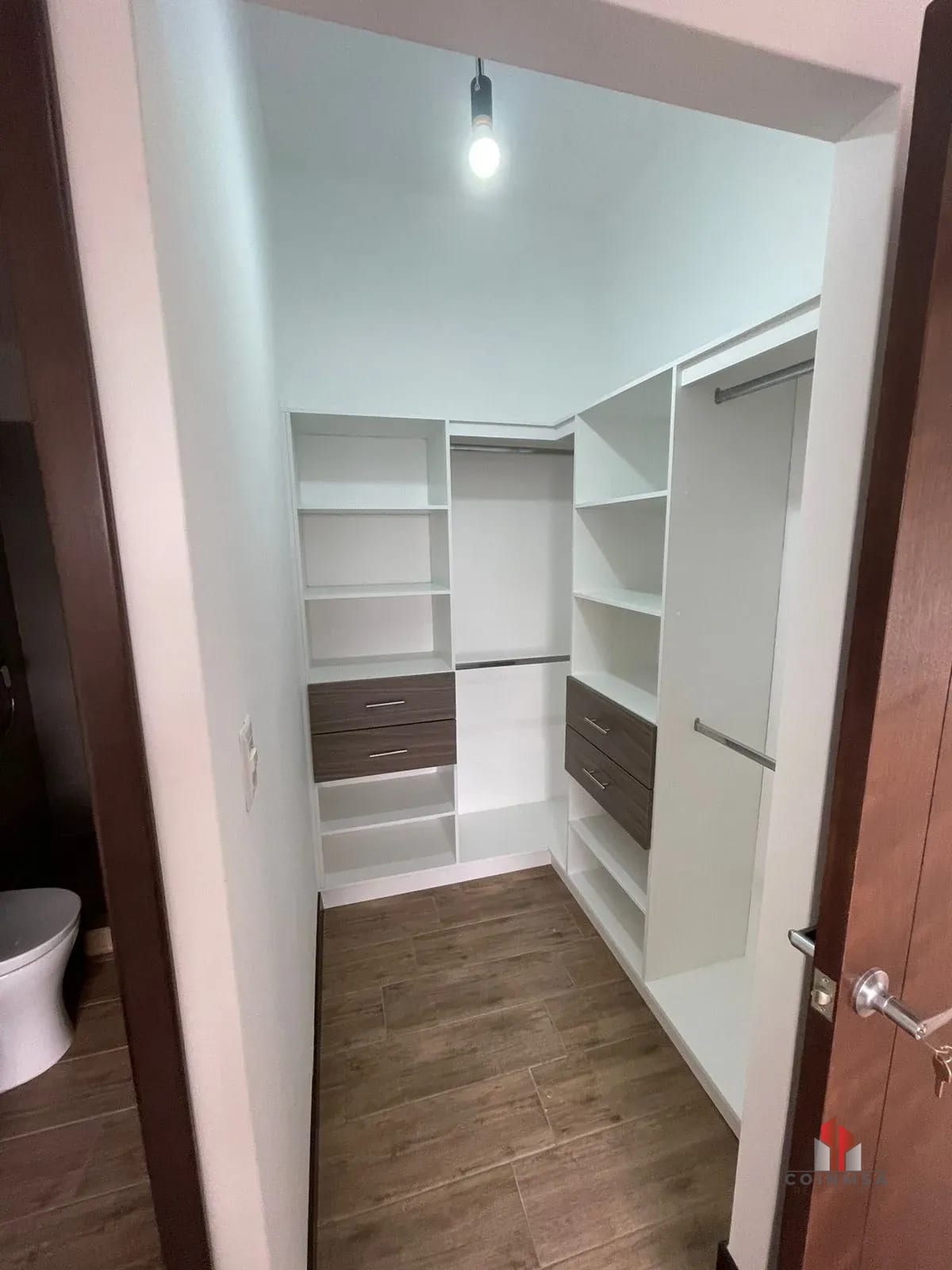 Apartamento en renta en zona 10 / Casalini Diagonal 6 — Apartamento en Alquiler en Casalini Diagonal 6, Zona 10, Guatemala, Ciudad — foto 9 de 10