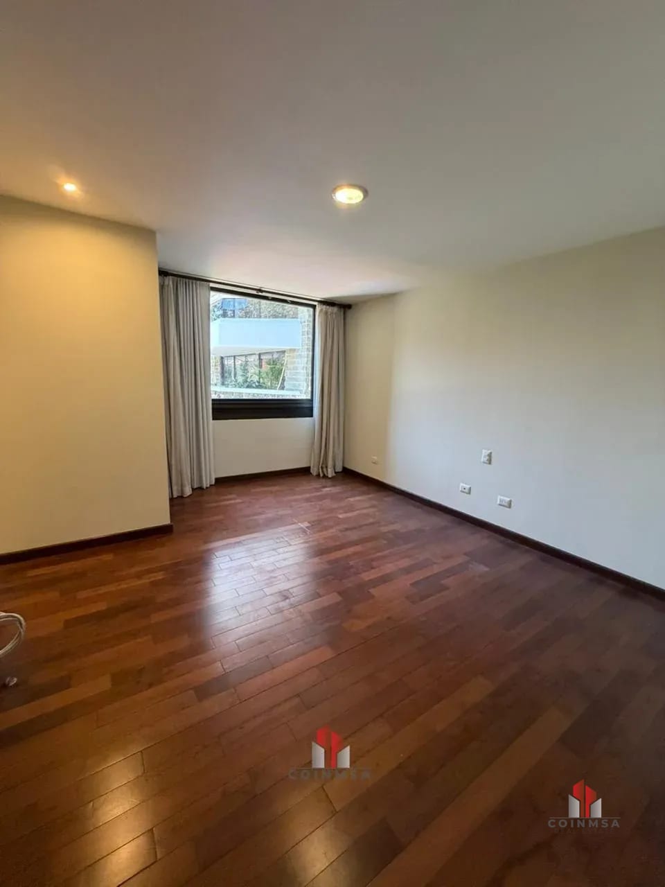 Apartamento en renta zona 10 / Tiffany II — Apartamento en Alquiler en Tiffany II, Zona 10, Guatemala, Ciudad — foto 6 de 17