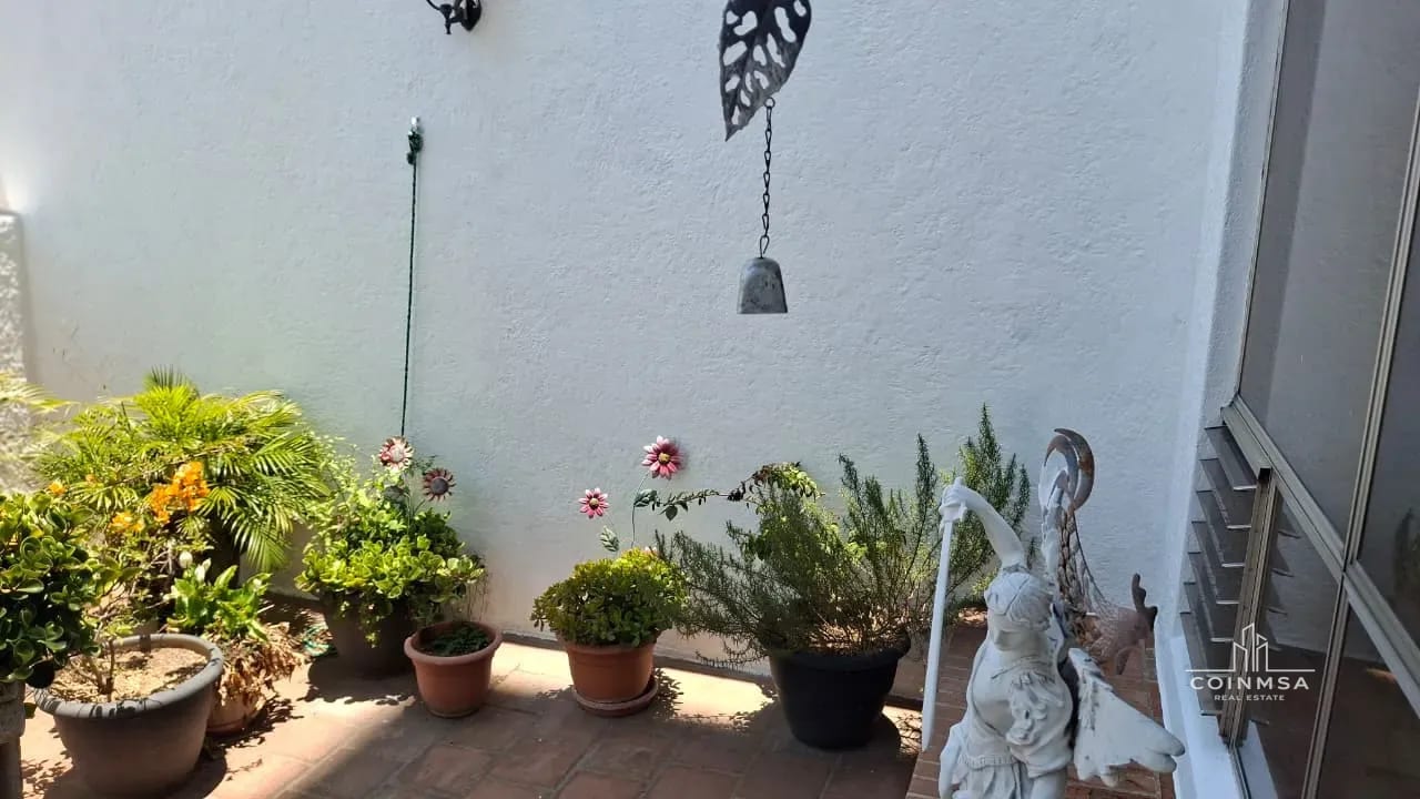 Apartamento semi-amueblado en Renta zona 10 — Apartamento en Alquiler en Santa Clara Las Cañas, Zona 10, Guatemala, Ciudad — foto 4 de 10