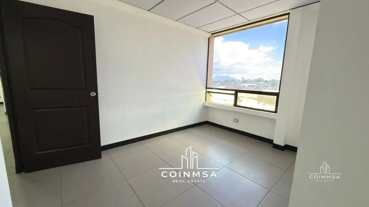 Oficina de en renta en zona 13 / Plaza Profesional — Oficina en Alquiler en Plaza Profesional, Zona 13, Guatemala, Ciudad — foto 7 de 11
