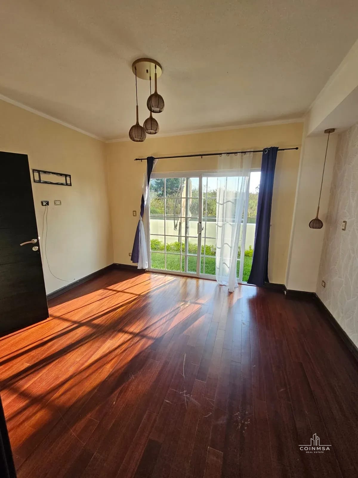 Apartamento amueblado tipo efficiency zona 10 / Oakland I — Apartamento en Alquiler en Oakland I, Zona 10, Guatemala, Ciudad — foto 2 de 14