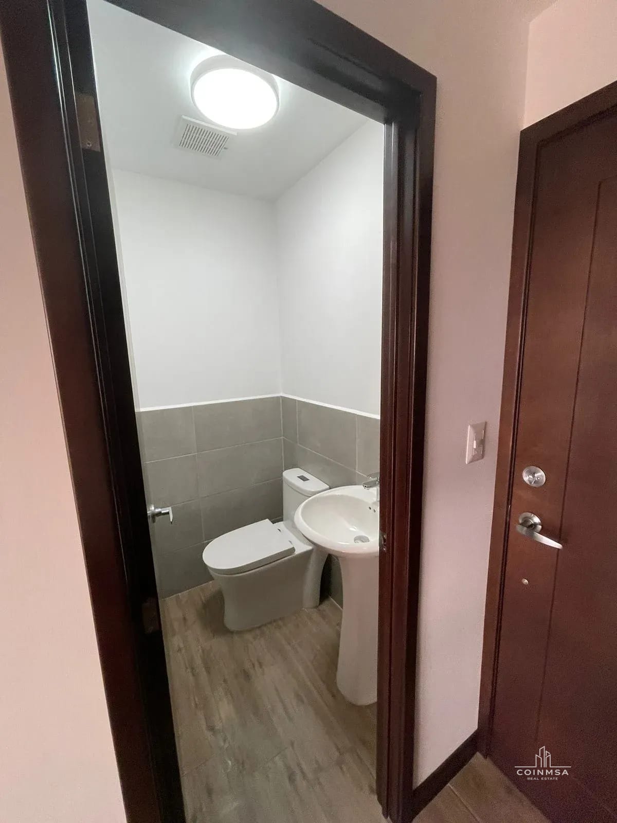 Apartamento en renta en zona 10 / Casalini Diagonal 6 — Apartamento en Alquiler en Casalini Diagonal 6, Zona 10, Guatemala, Ciudad — foto 4 de 10