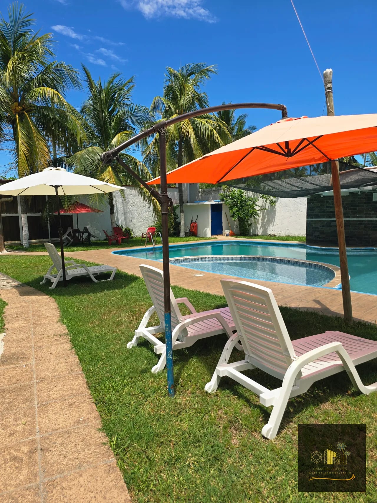 Casa De Playa en Venta km 3,5 a Monterrico — Casa vacacional en Venta en Iztapa, Escuintla — foto 1 de 17