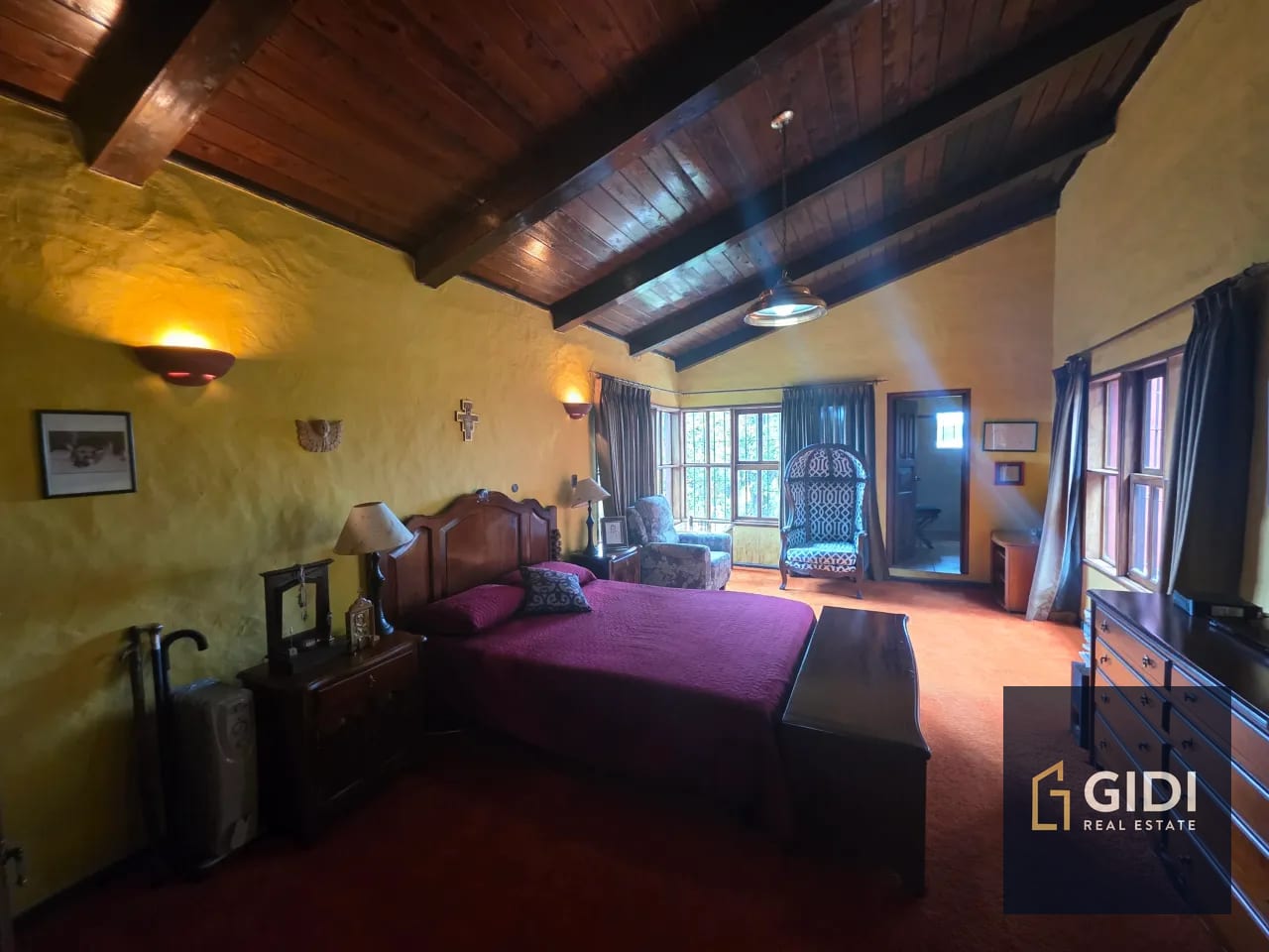 Casa colonial Z.6 Mixco | 3 dorm + servicio + 7 parqueos — Casa en Venta en Club Campestre La Montaña, Zona 6 Mixco, Guatemala, Ciudad — foto 7 de 17