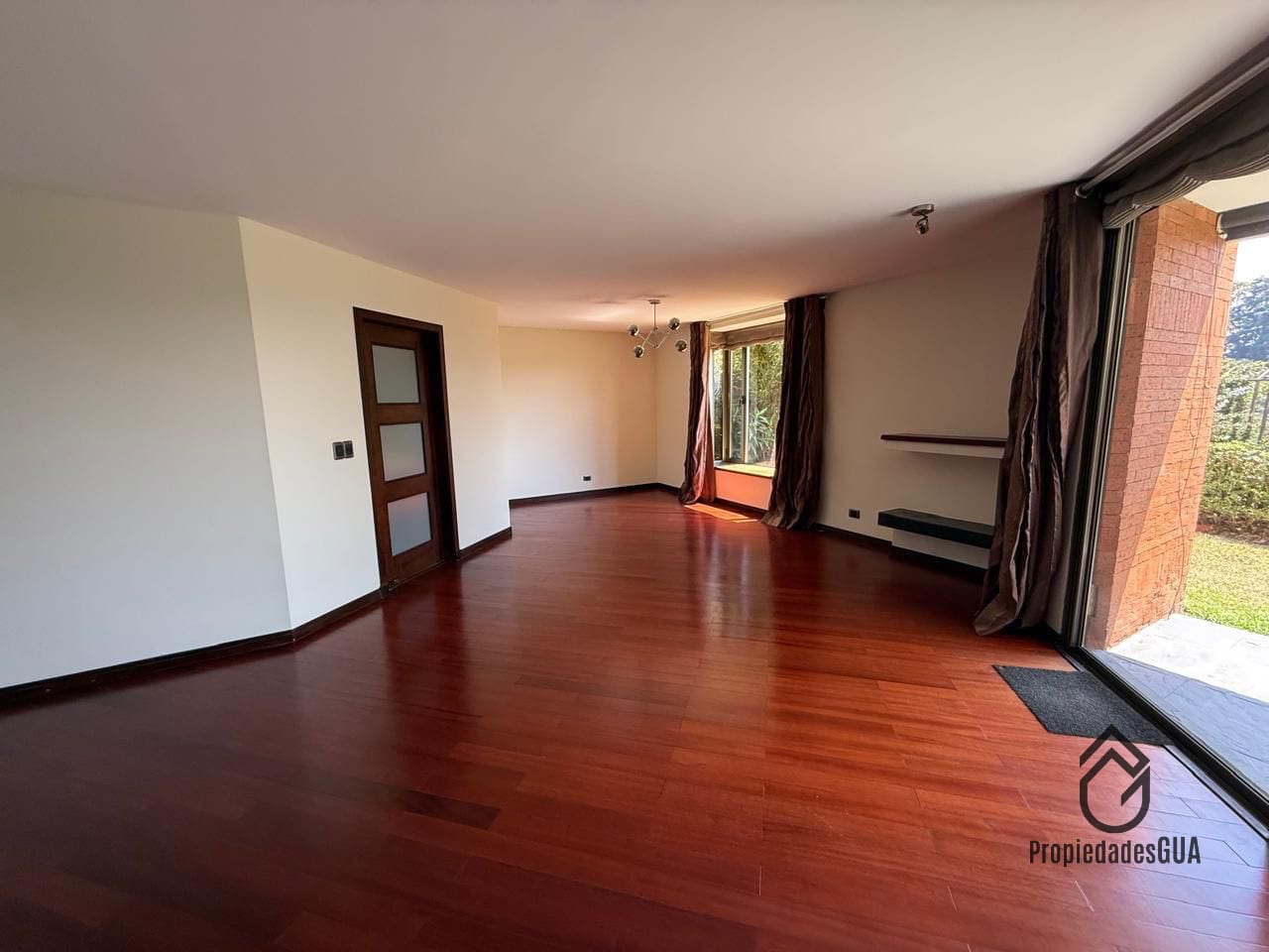 Casa en renta en El Prado — Casa en Alquiler en Zona 10, Guatemala, Ciudad — foto 10 de 17