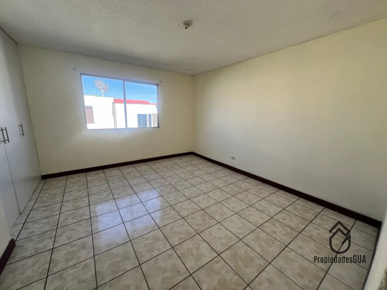 Dormitorio 3 — 🏡 Casa en Venta – Providencia Uno, San José Pinula — Casa en Venta en San José Pinula, Guatemala, Ciudad — foto 7 de 7
